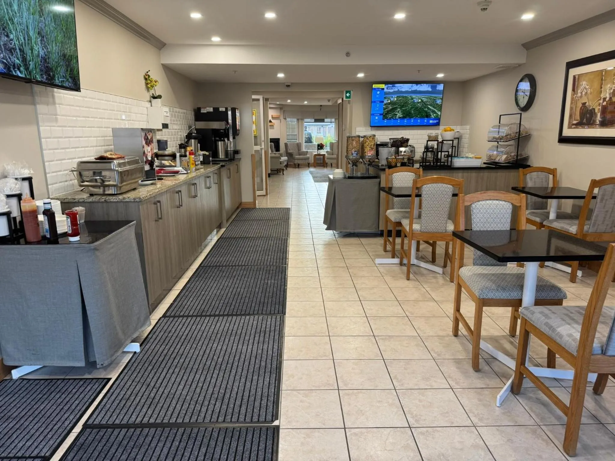 American breakfast in Western Budget Motel #1 Leduc/Nisku