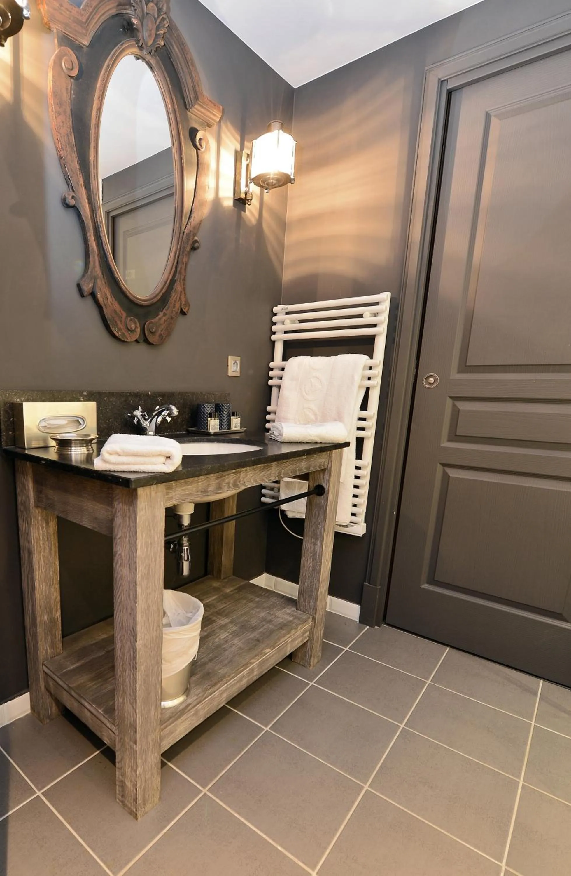 Bathroom in Maison de Famille Les 5 Frères