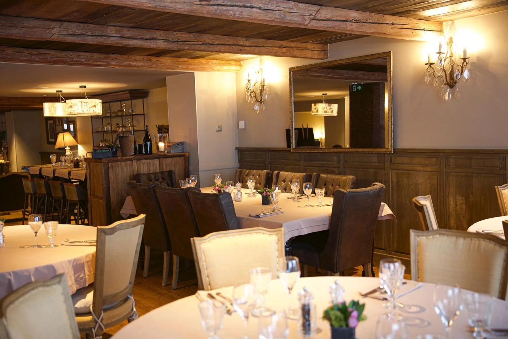 Restaurant/places to eat in Maison de Famille Les 5 Frères