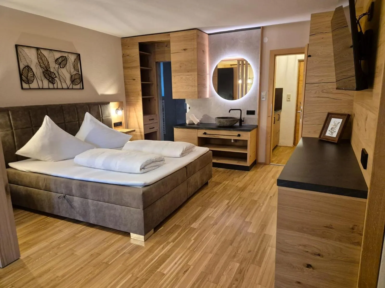 Bed in Adler Hotel-Pension