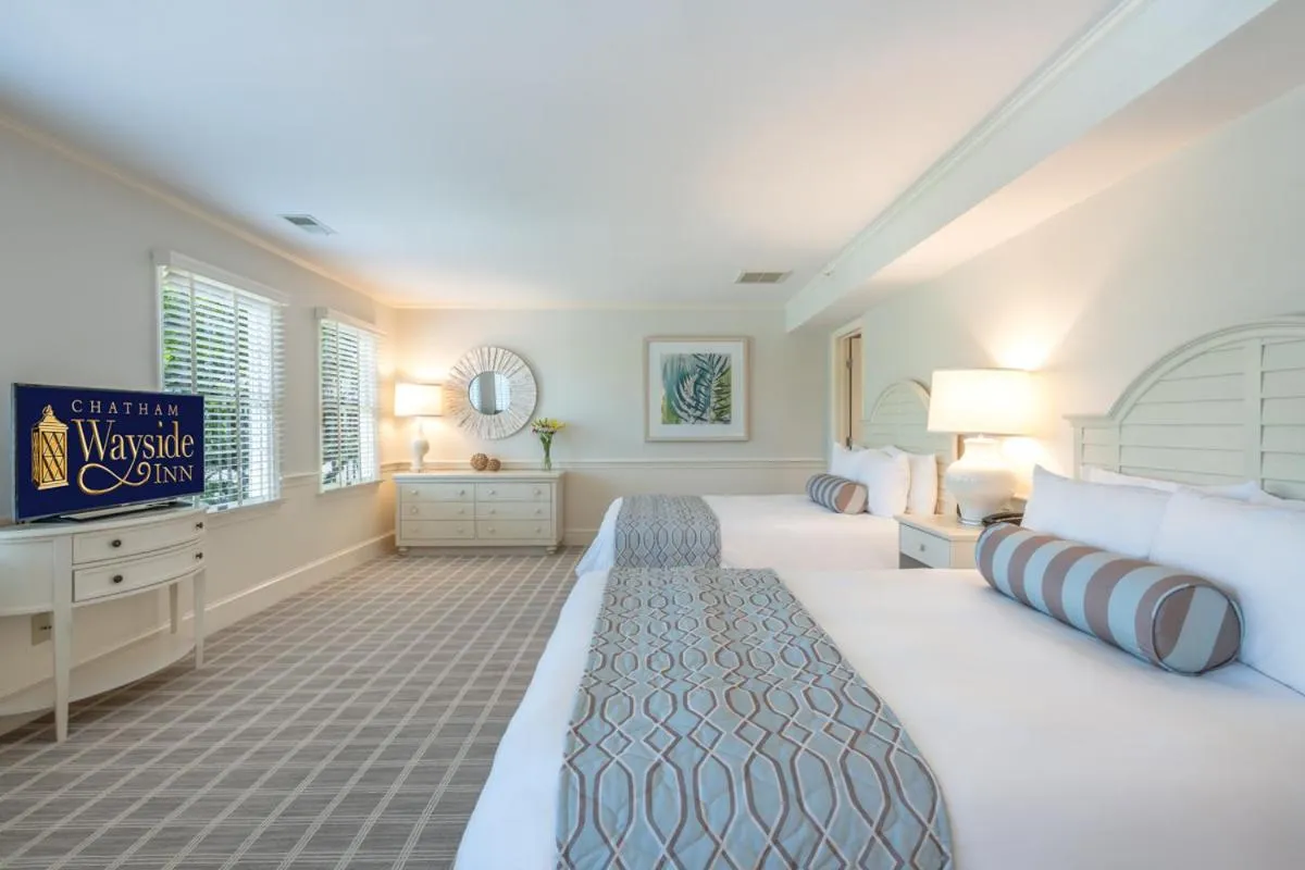 Photo of the whole room, Bed in Chatham Wayside Inn