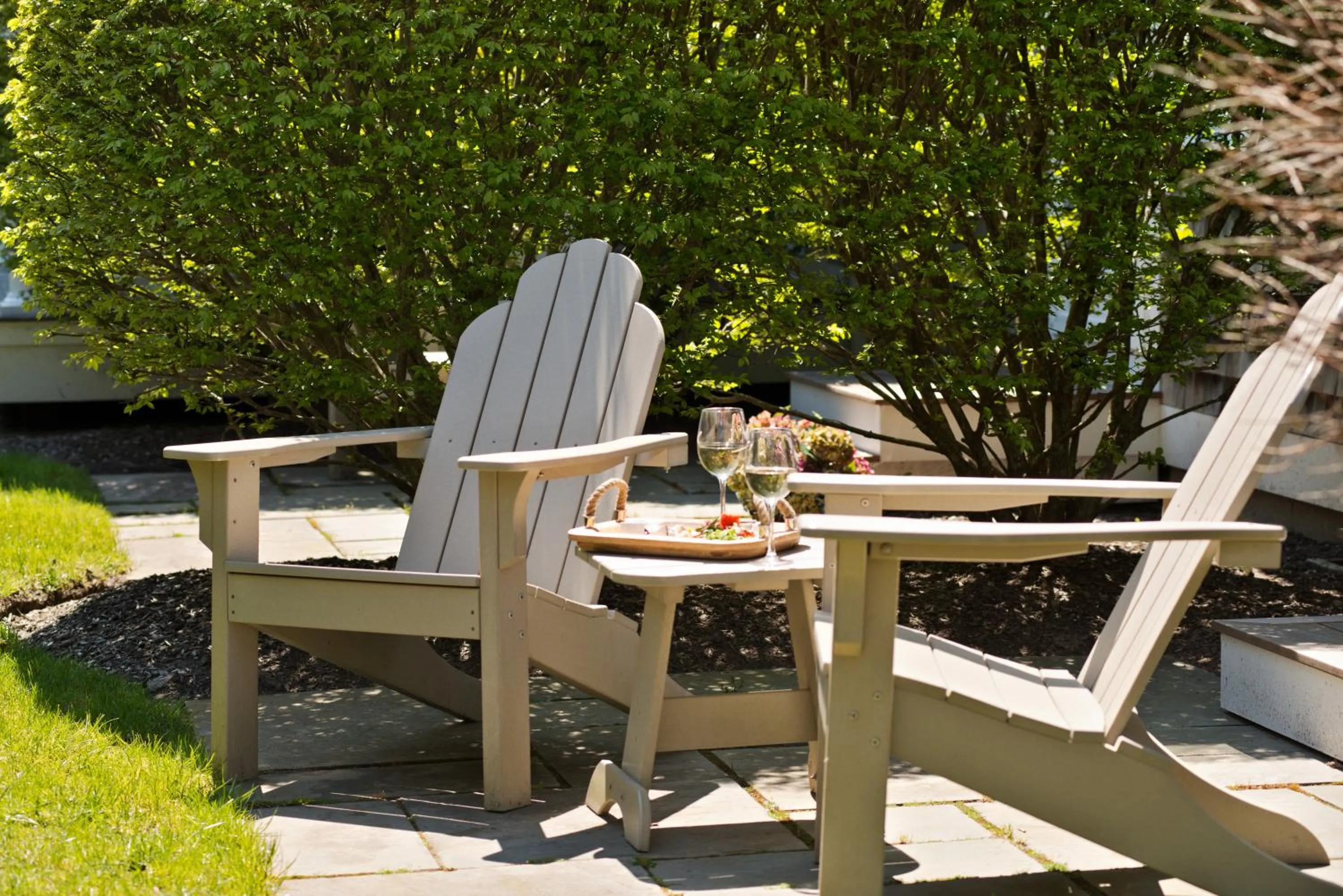 Balcony/Terrace in Chatham Wayside Inn
