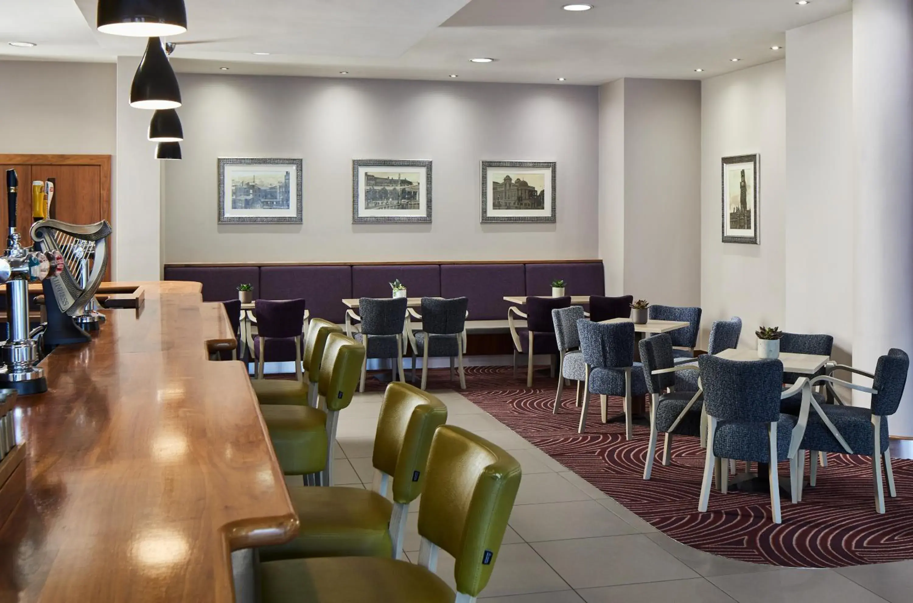 Lounge or bar in Leonardo Hotel Bradford Lounge or bar in Leonardo Hotel Bradford