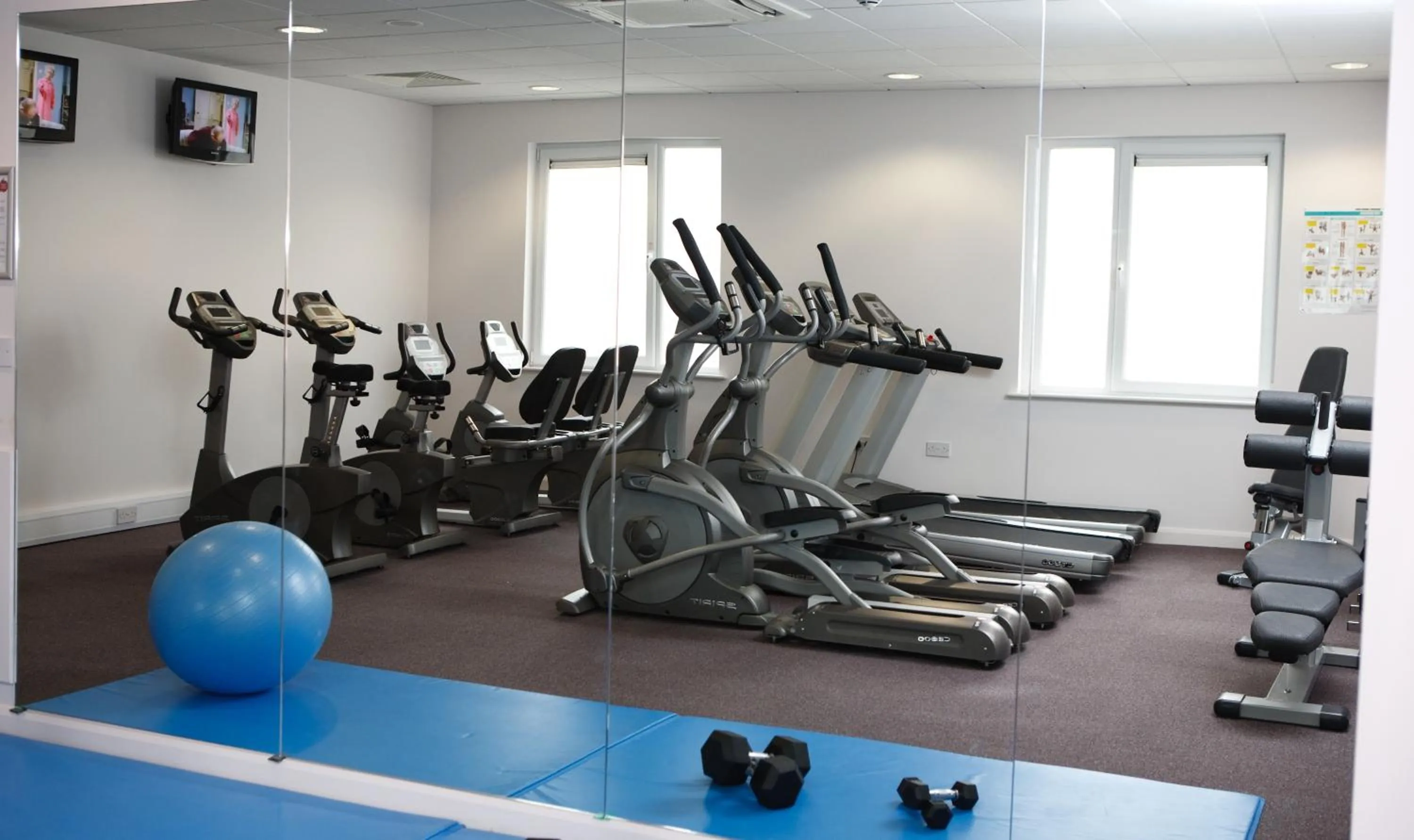 Fitness centre/facilities in Leonardo Hotel Bradford