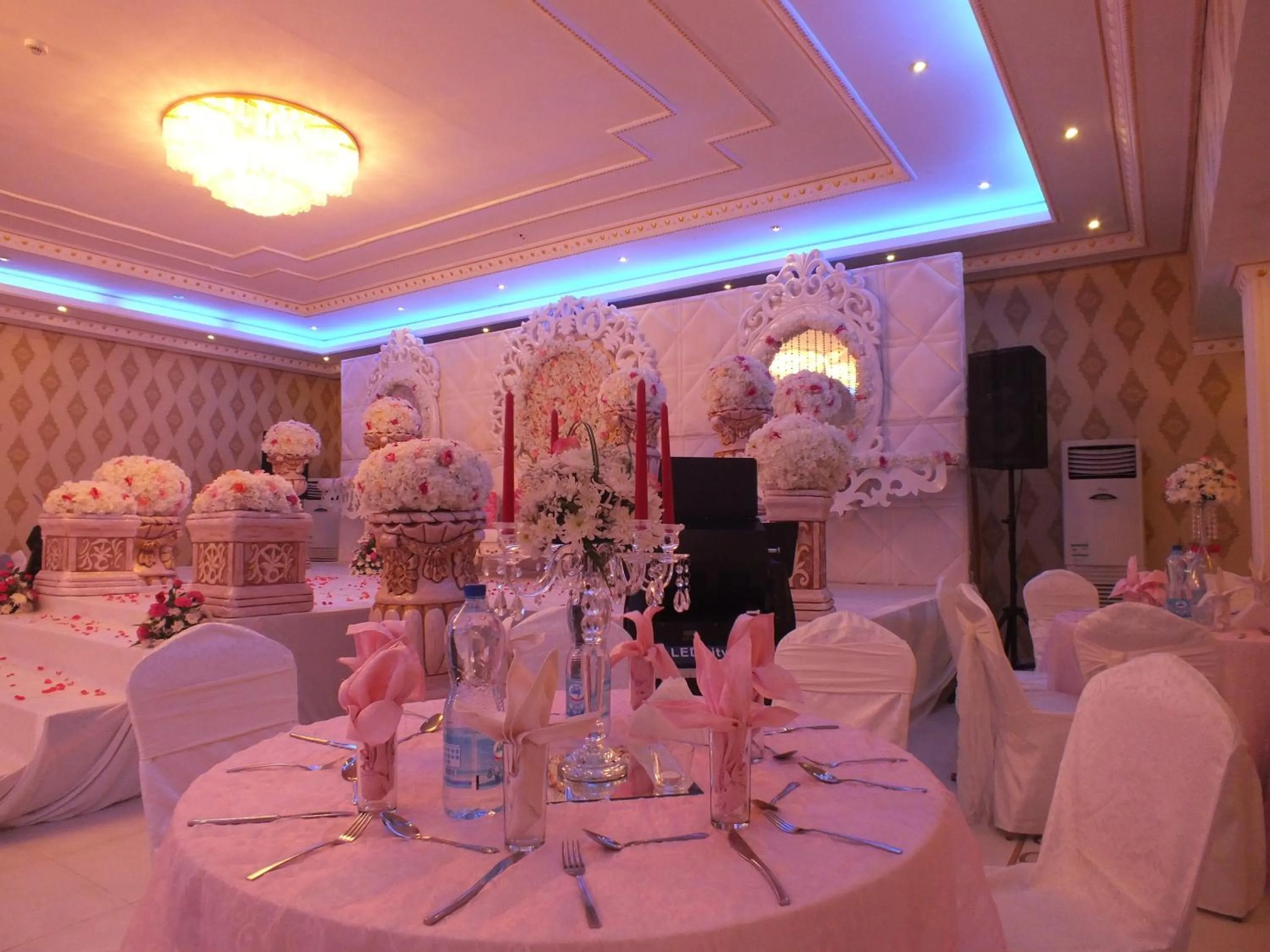 Evening entertainment in Verona Resorts Sharjah