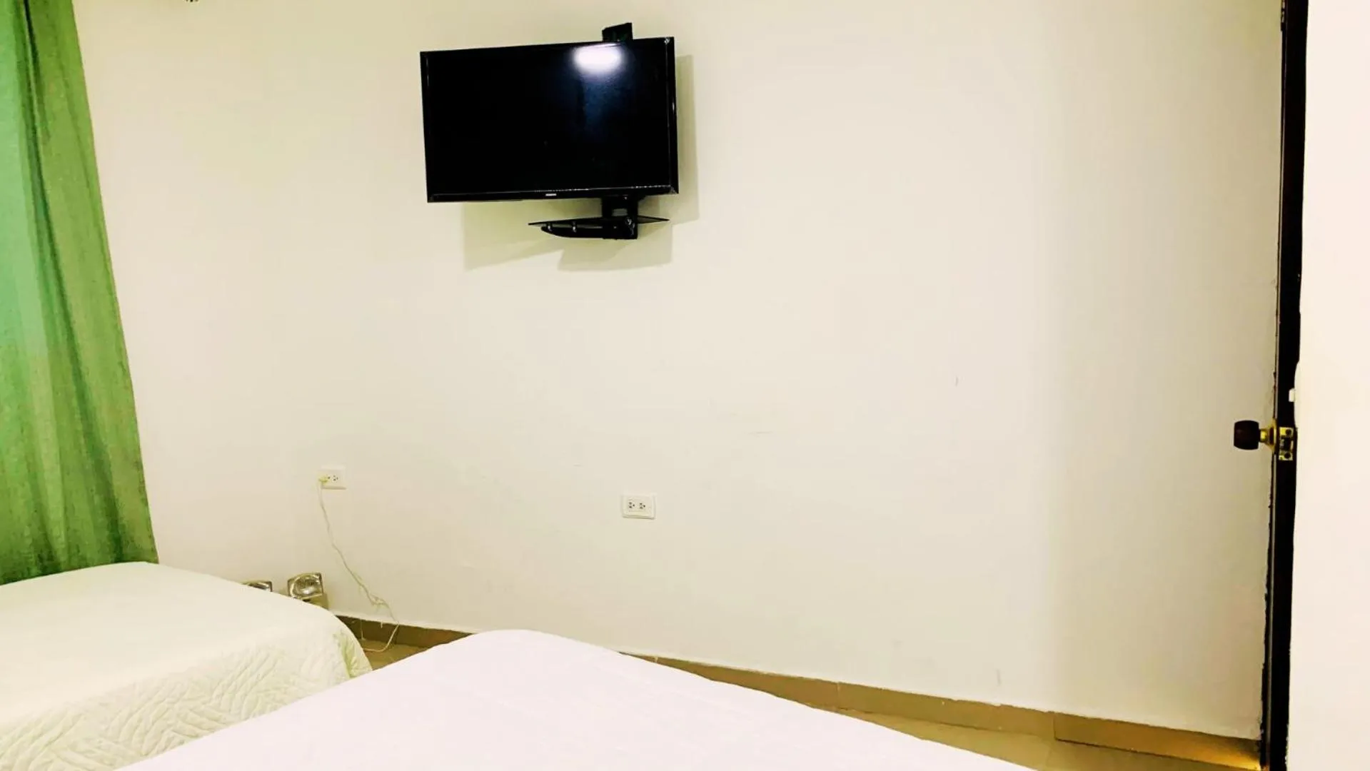 Photo of the whole room, Bed in Apartahotel Bahia Tropical III