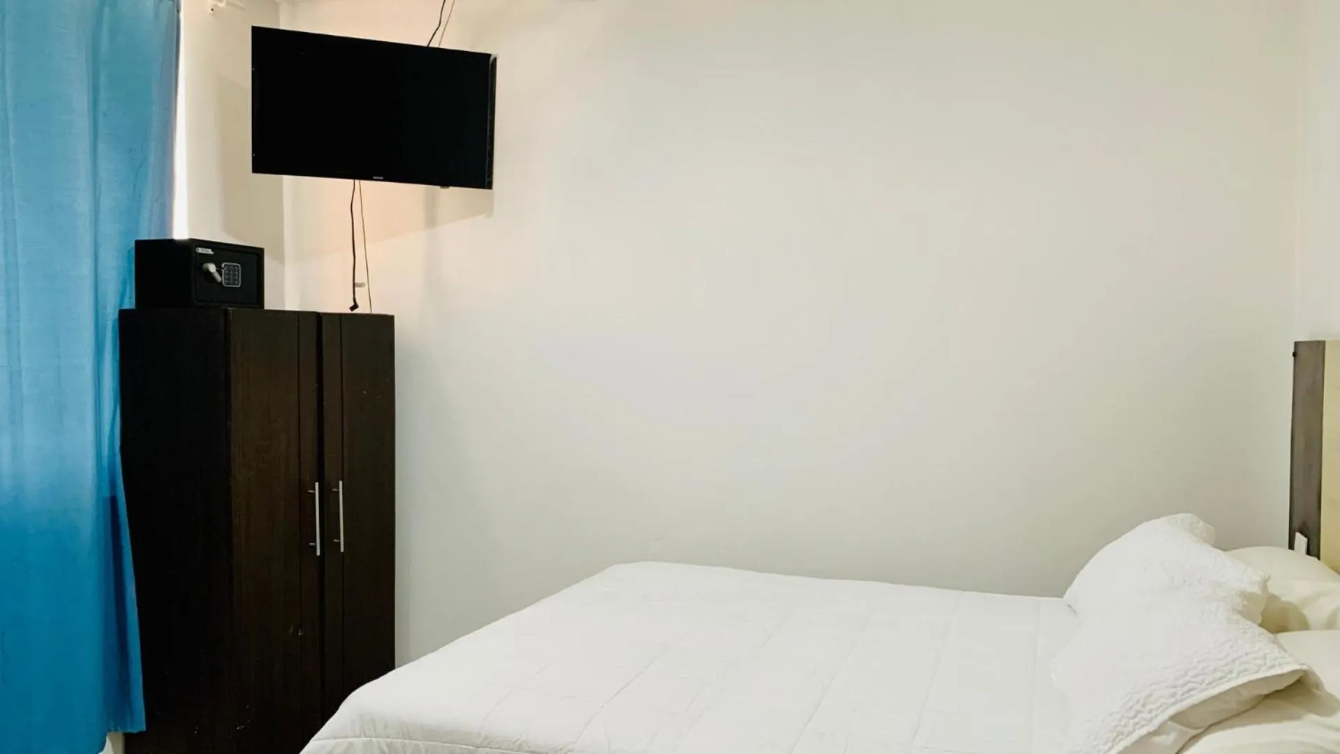 Photo of the whole room, Bed in Apartahotel Bahia Tropical III