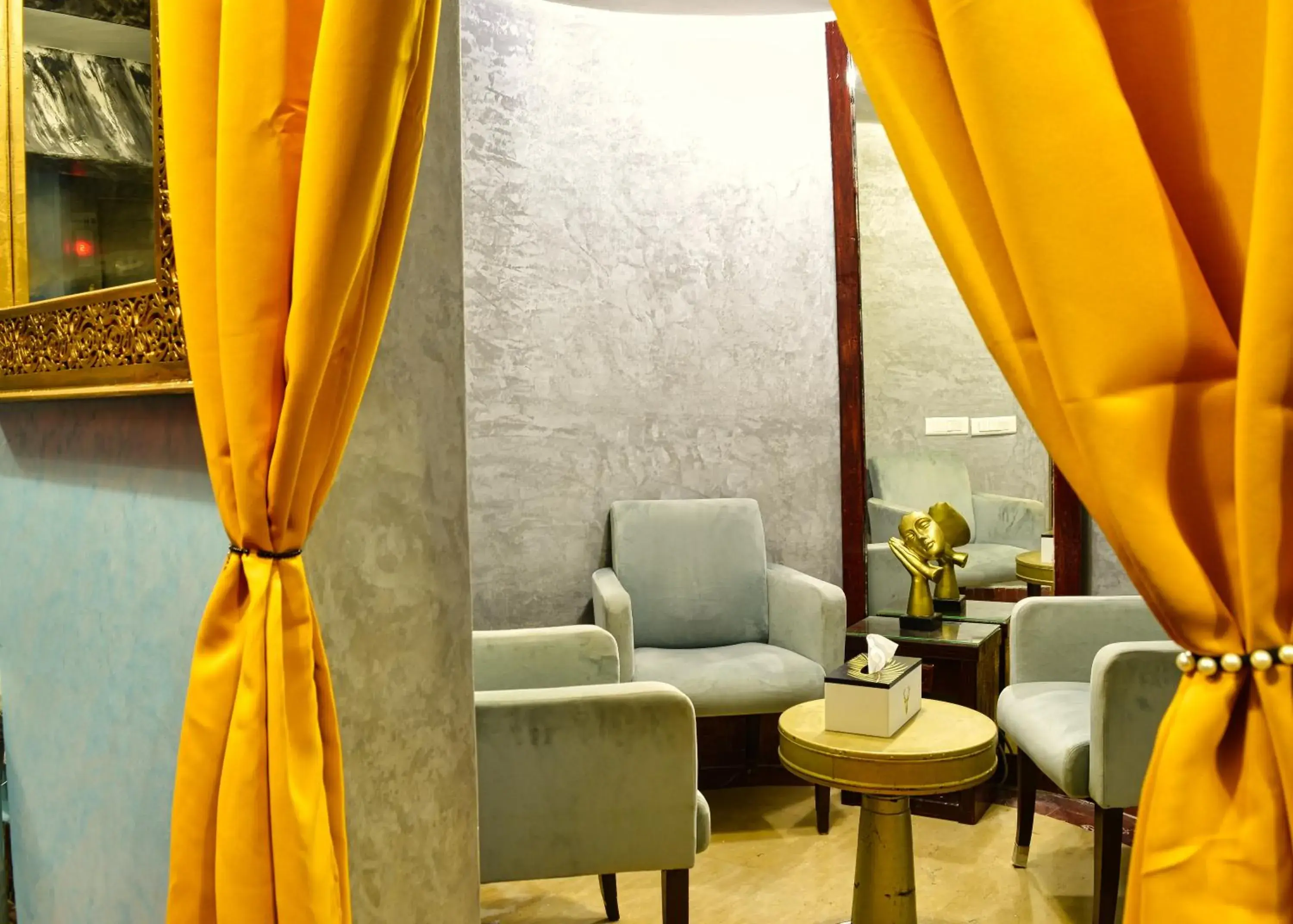 Massage, Seating Area in La Renaissance Hotel & Spa