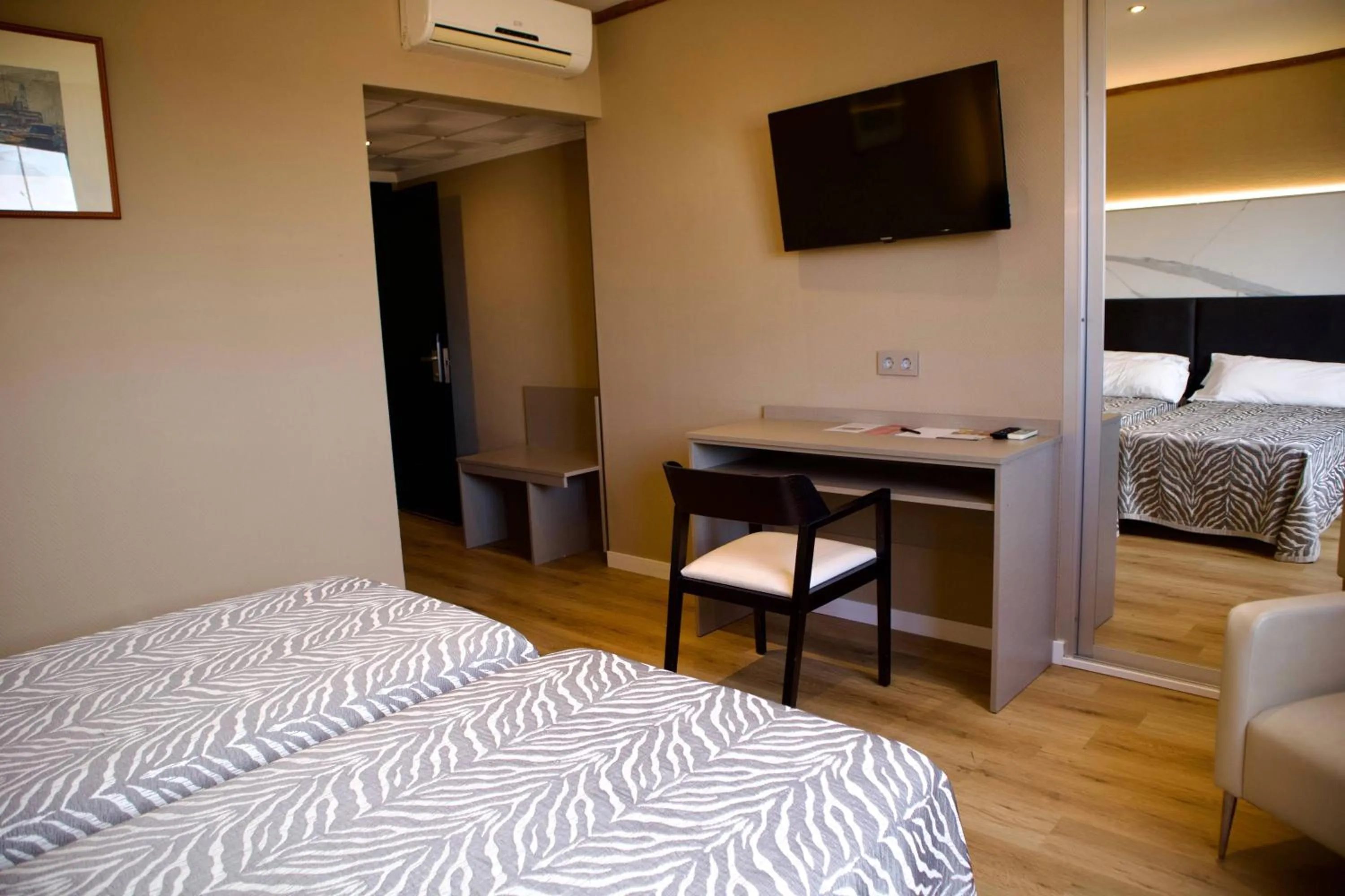 Bed in Hotel Benetusser