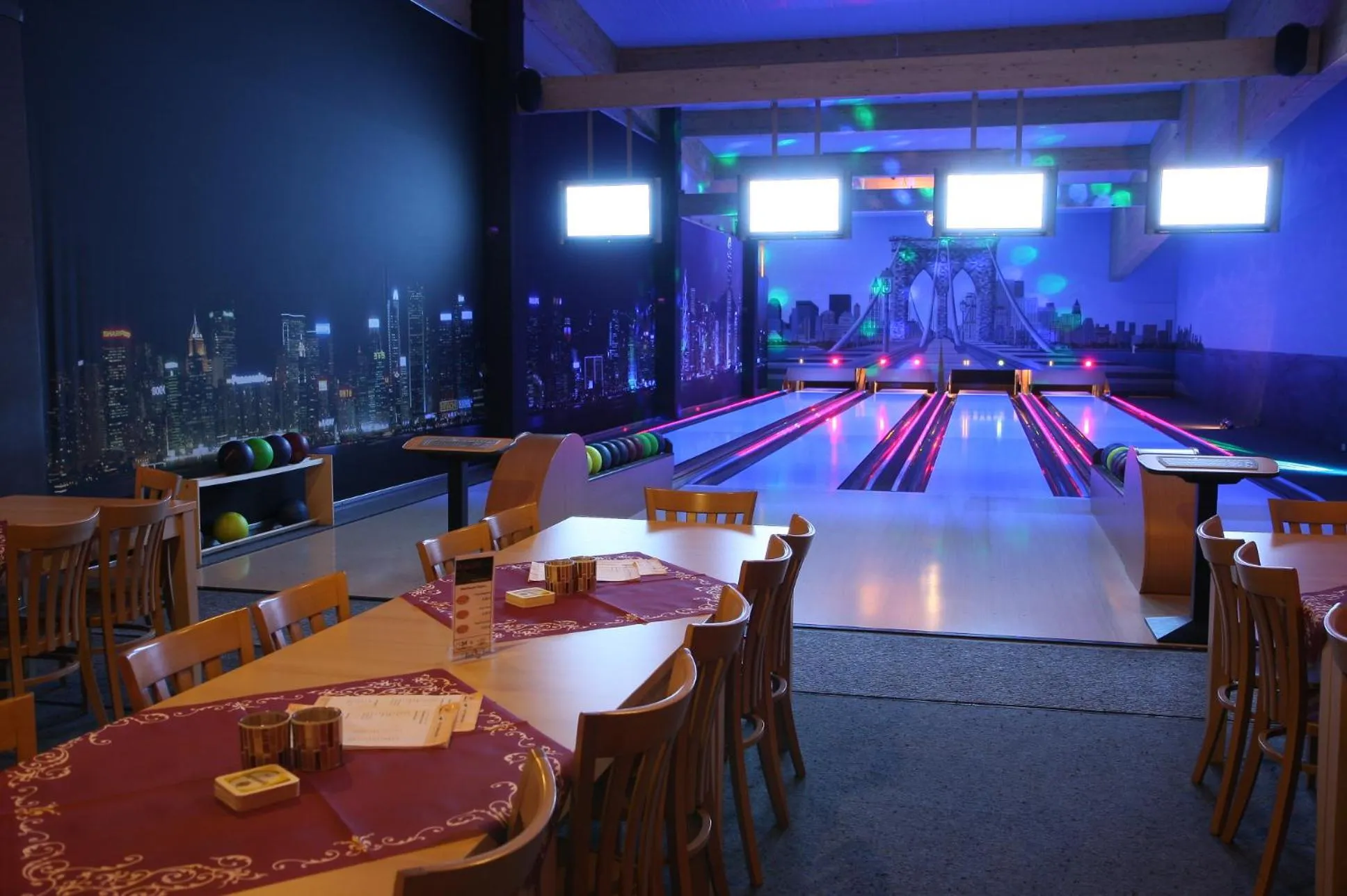 Bowling in Sporthotel Zum Hohen Eimberg