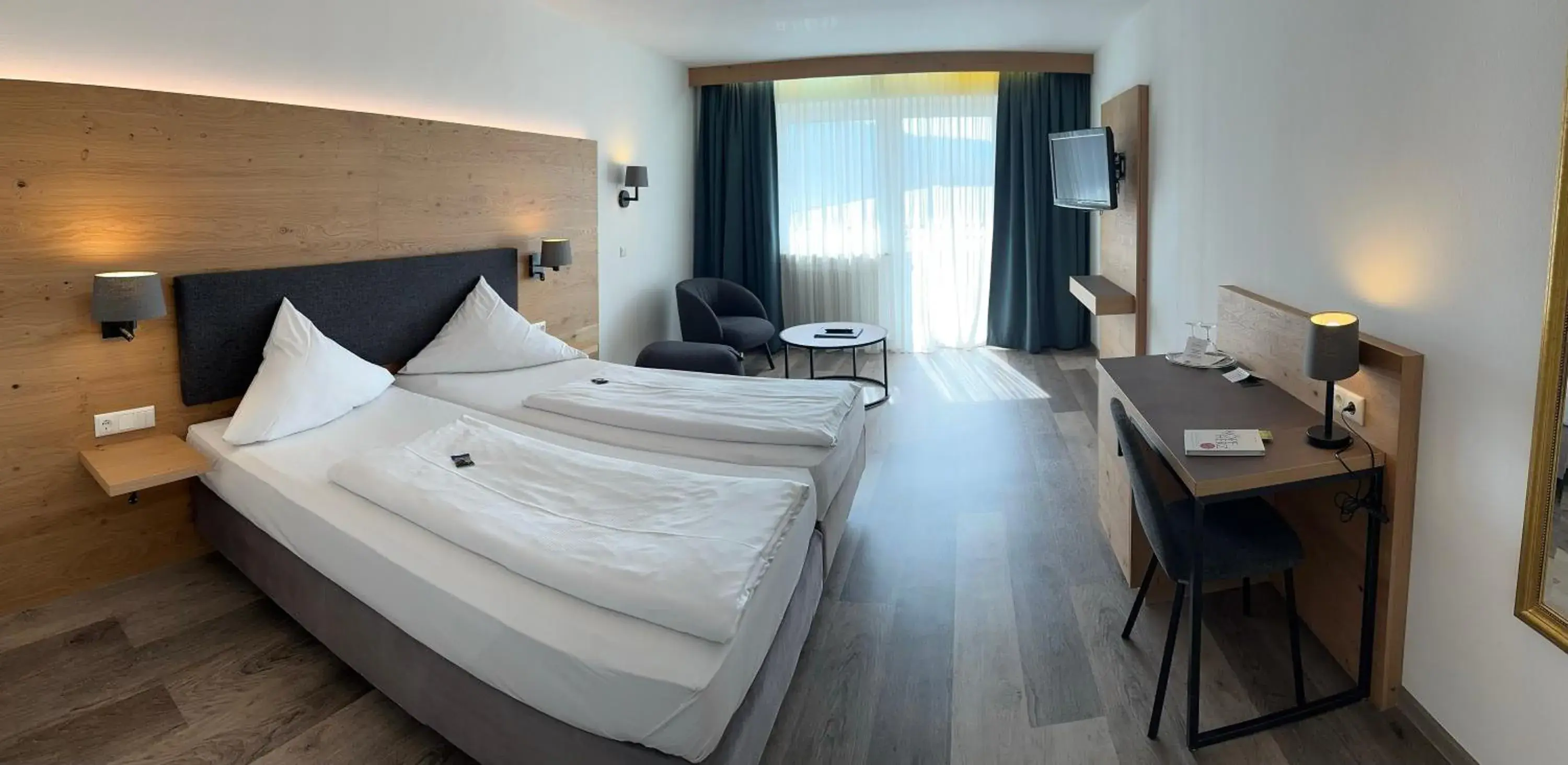 Photo of the whole room, Bed in Hotel Räucherhansl Photo of the whole room, Bed in Hotel Räucherhansl