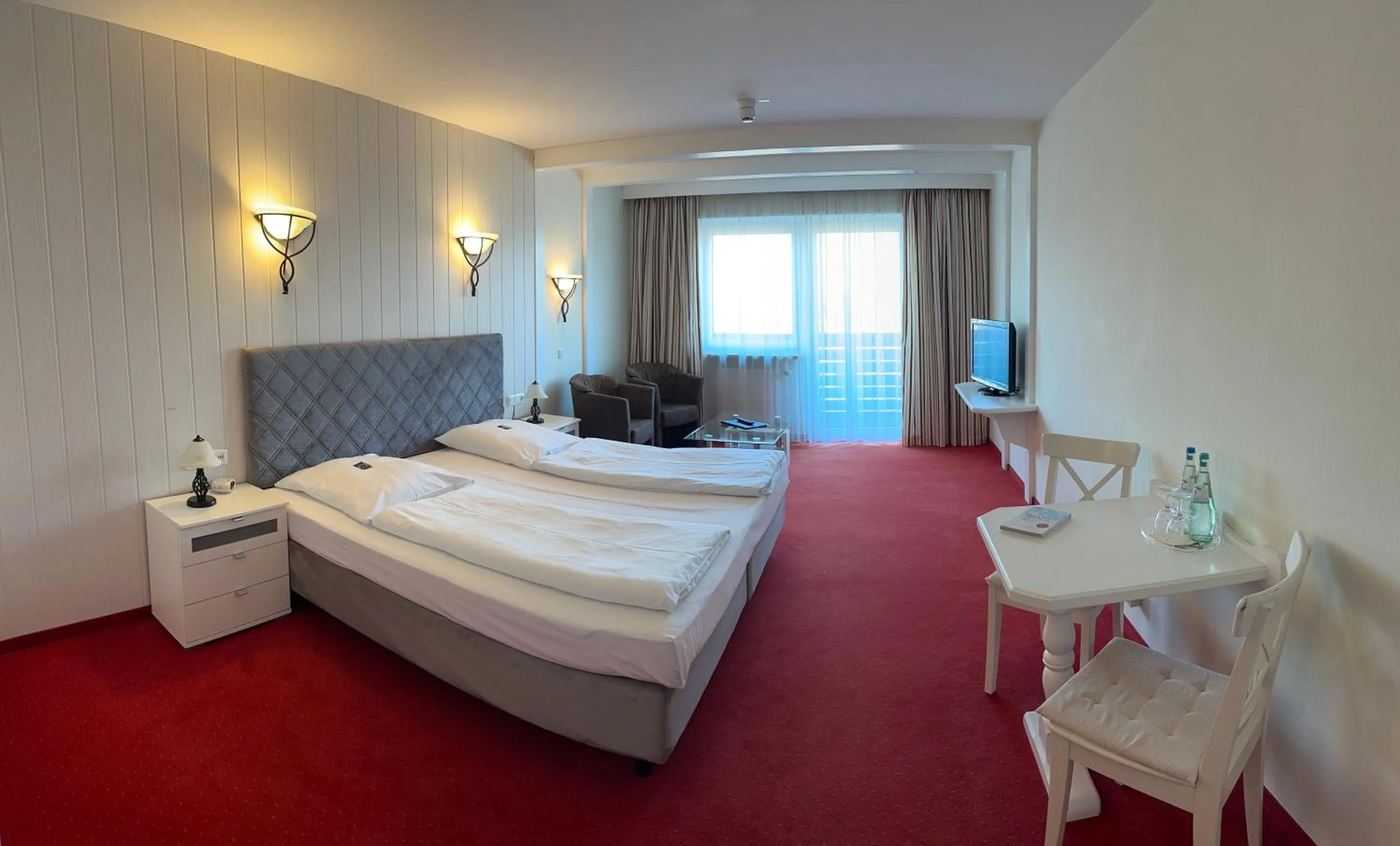 Photo of the whole room, Bed in Hotel Räucherhansl