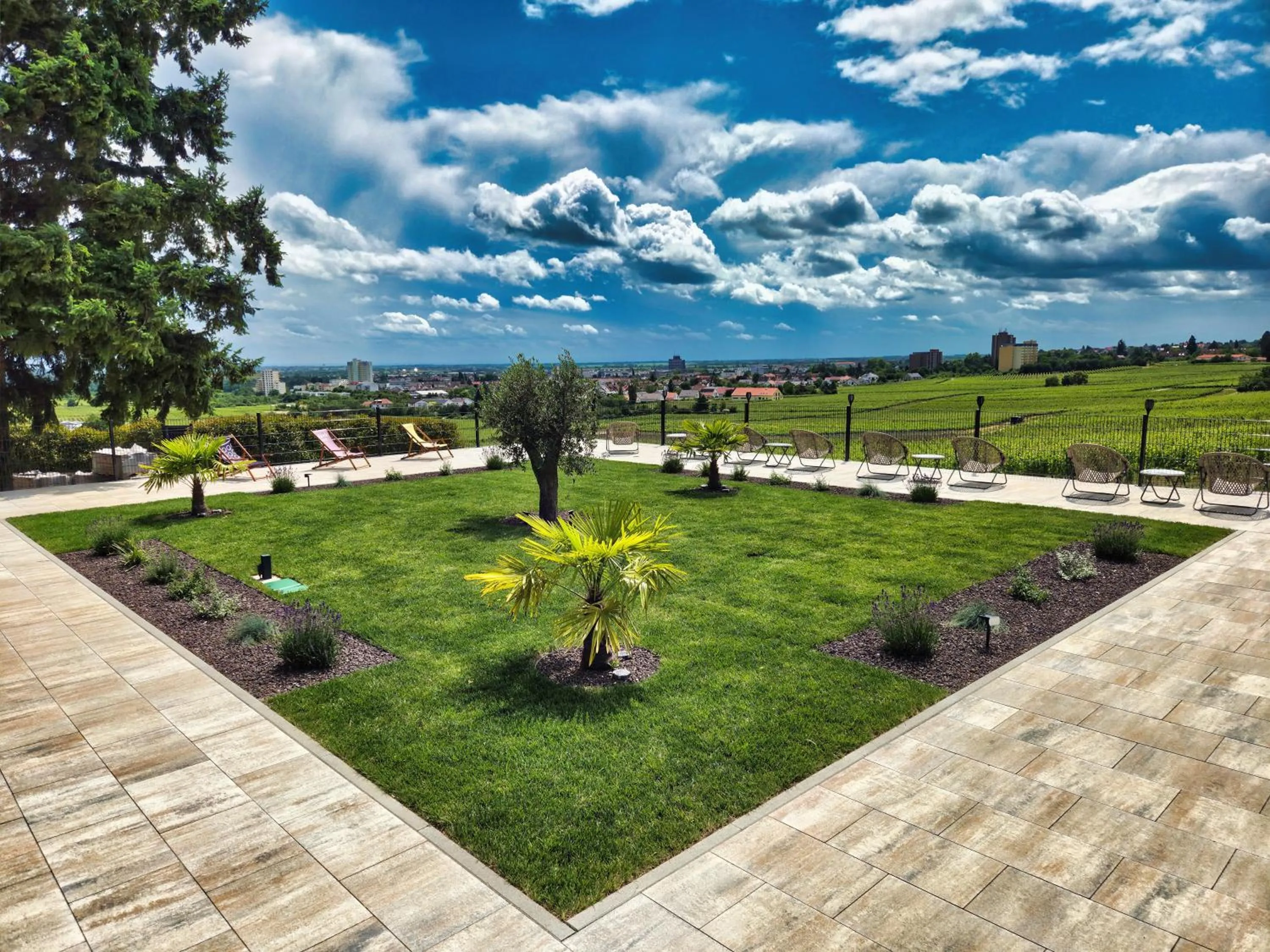 Garden in Hotel Tenner