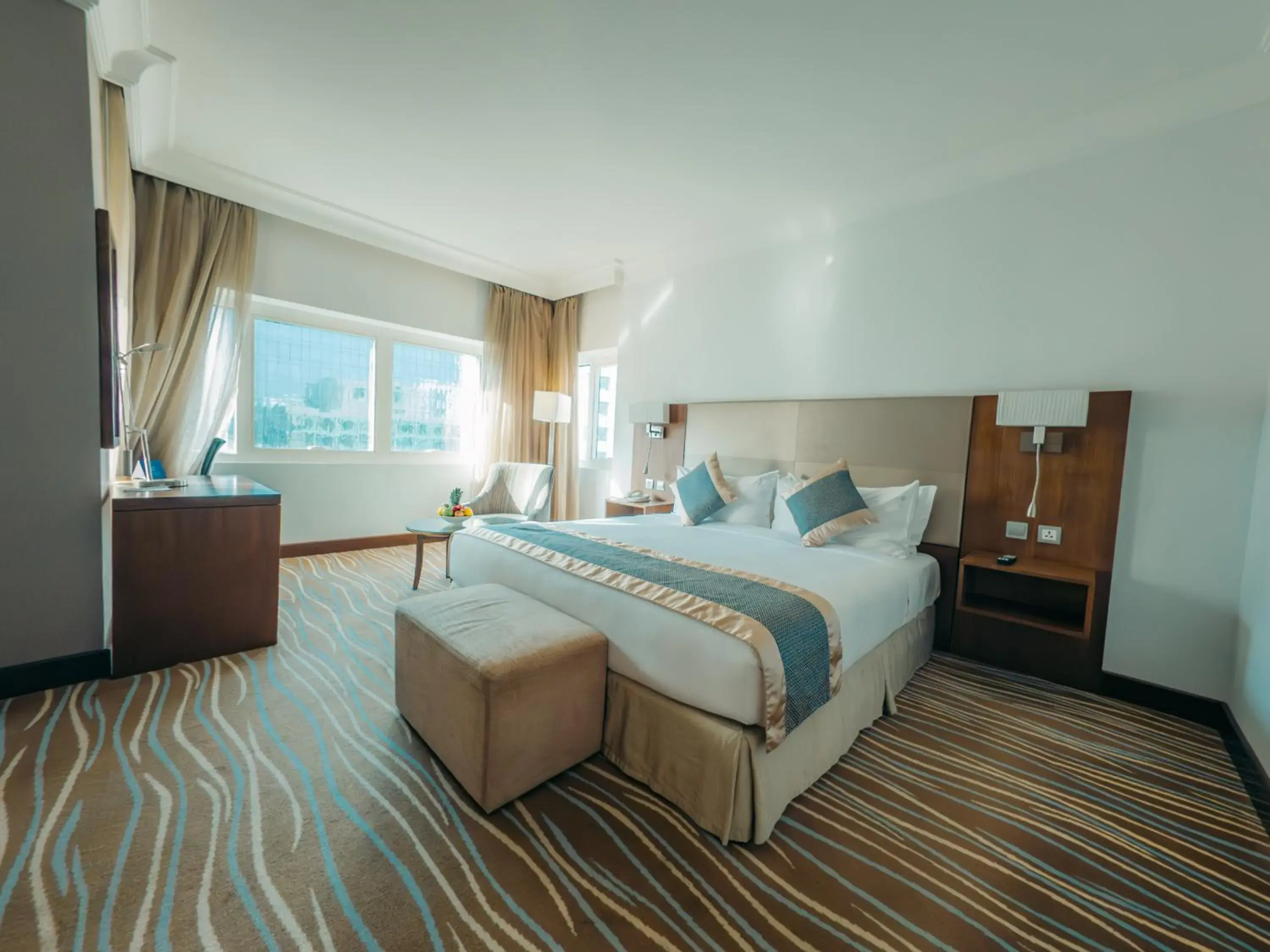 Club Room with Executive Lounge Access in Copthorne Downtown by Millennium Club Room with Executive Lounge Access in Copthorne Downtown by Millennium