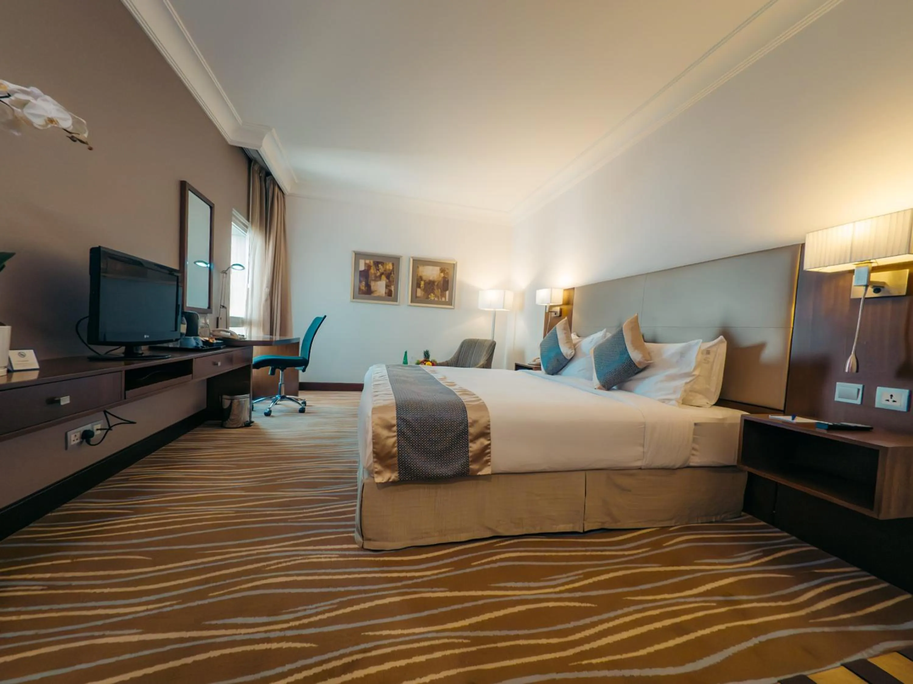 Bed in Copthorne Downtown by Millennium