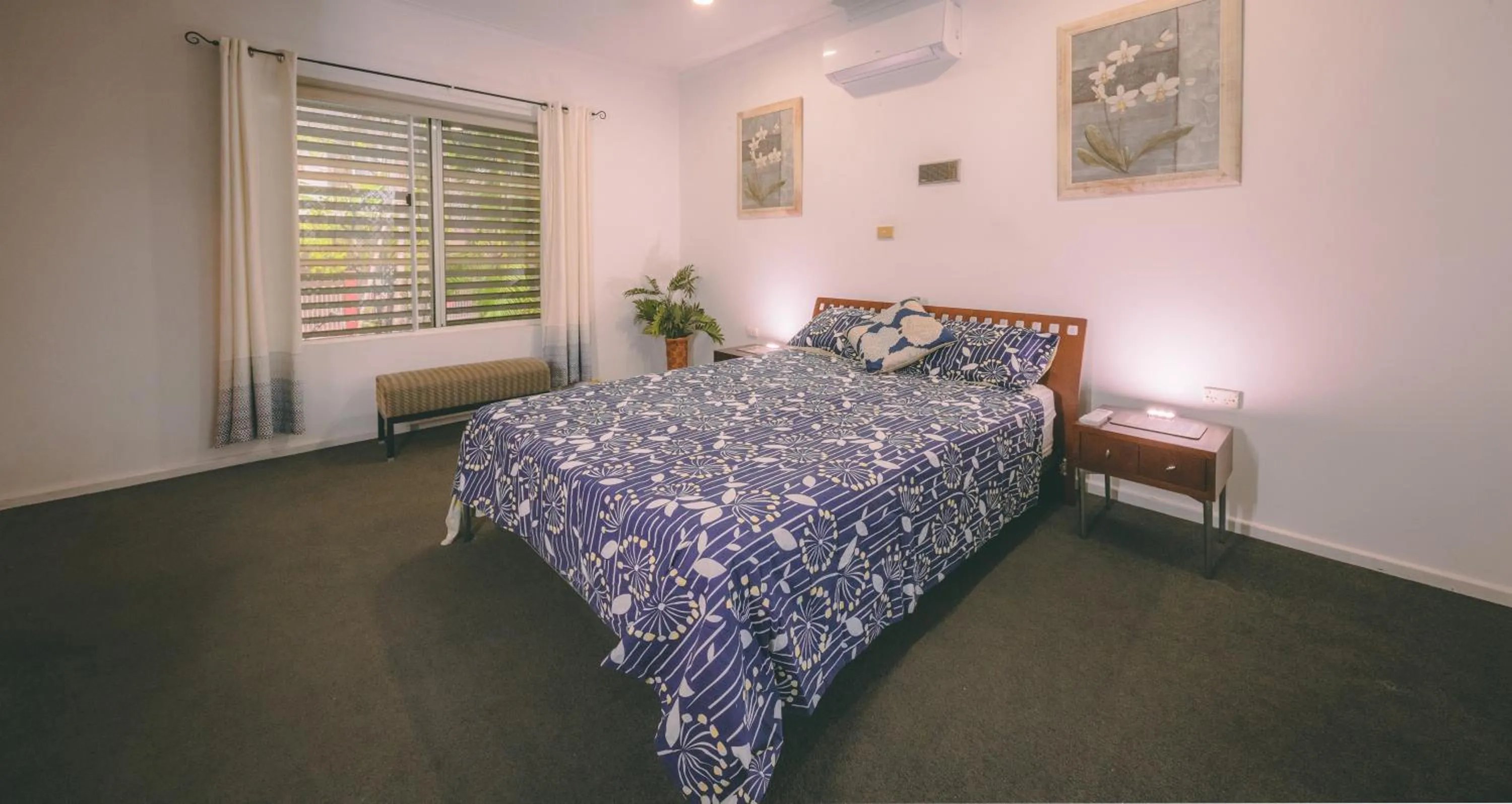 Bedroom, Bed in Darwin House