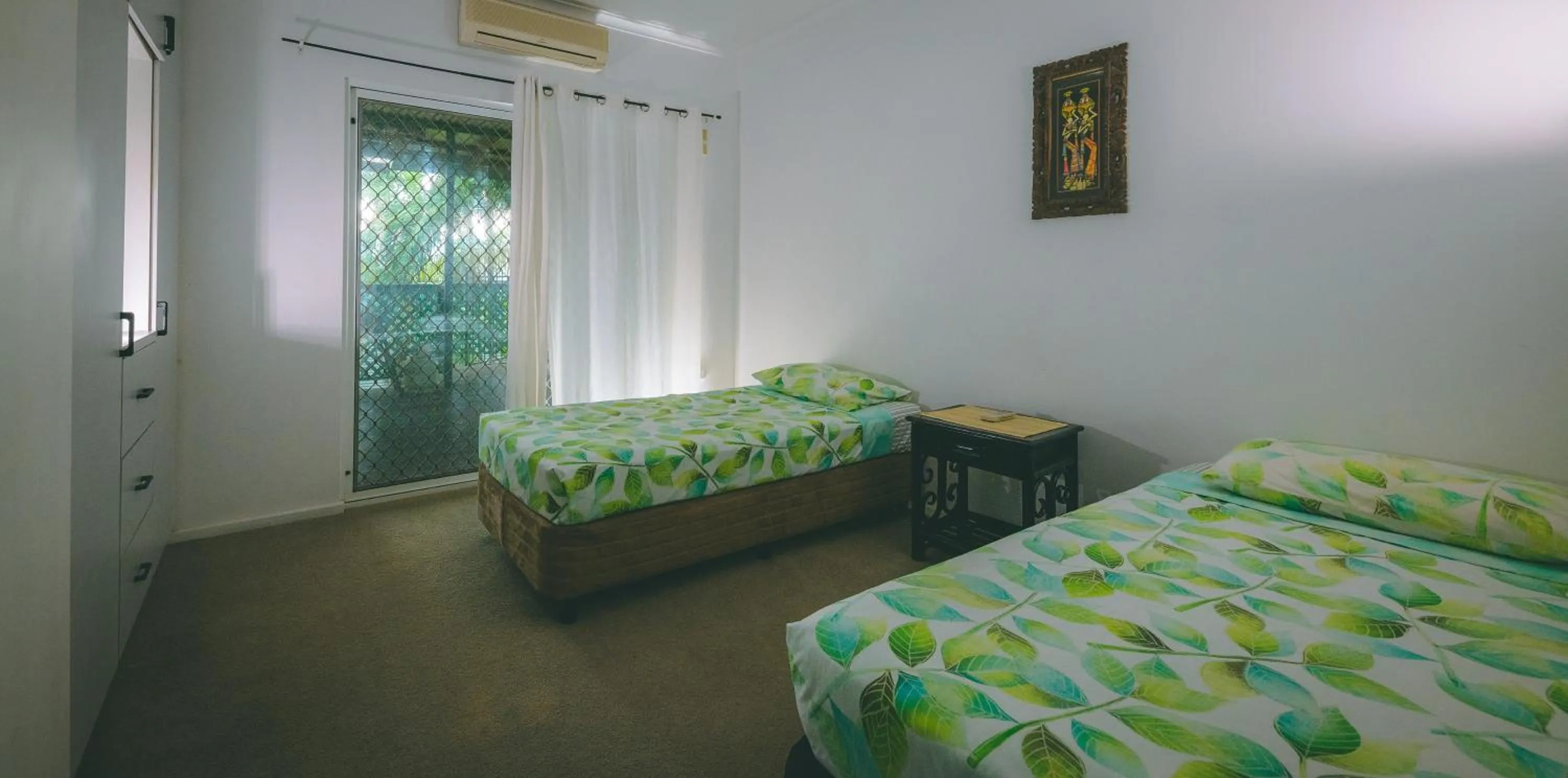 Bedroom, Bed in Darwin House