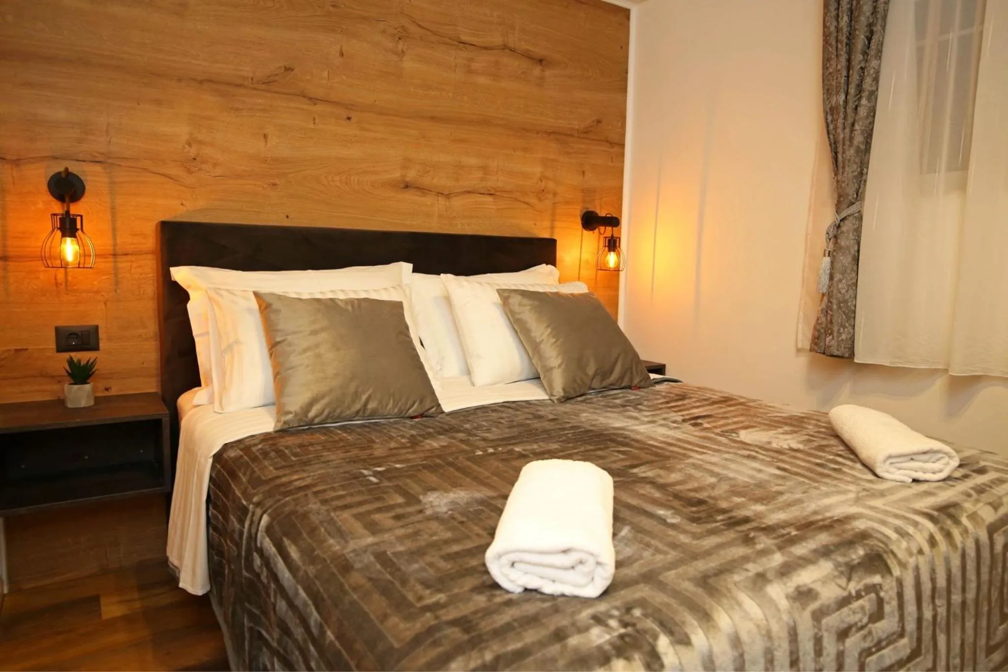 Bed in Apartmani Krka Rooms