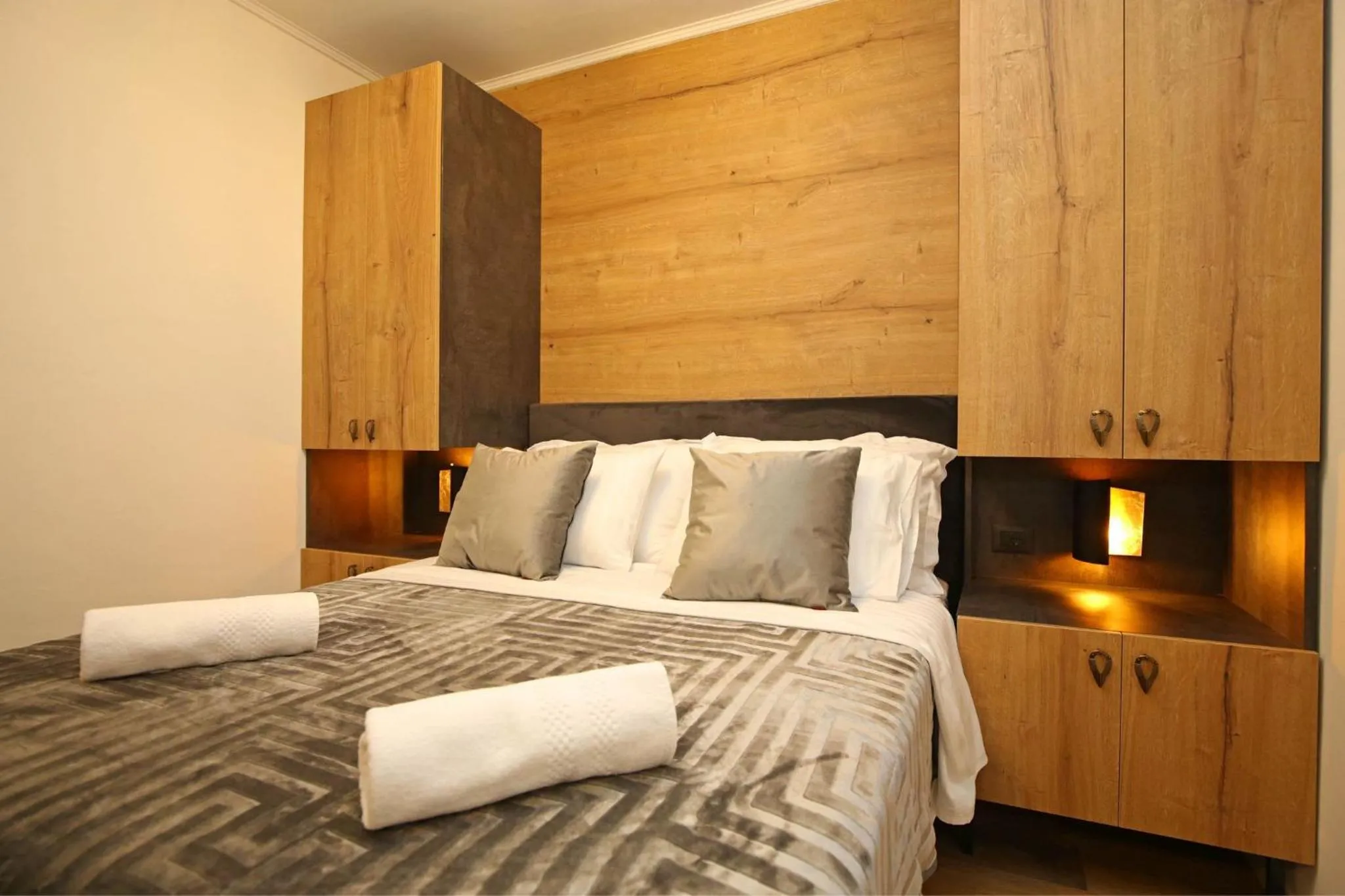 Bed in Apartmani Krka Rooms
