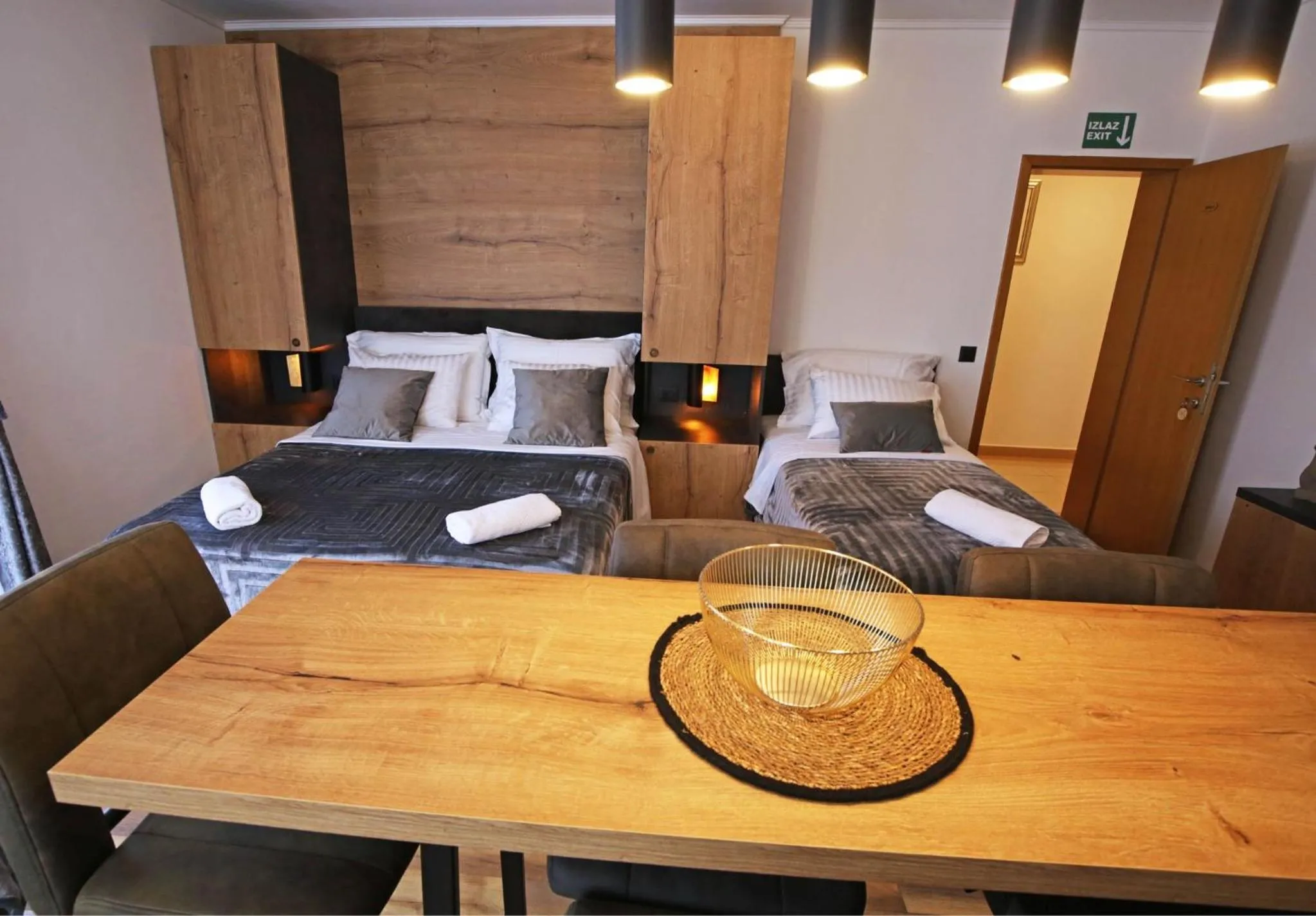 Bed in Apartmani Krka Rooms
