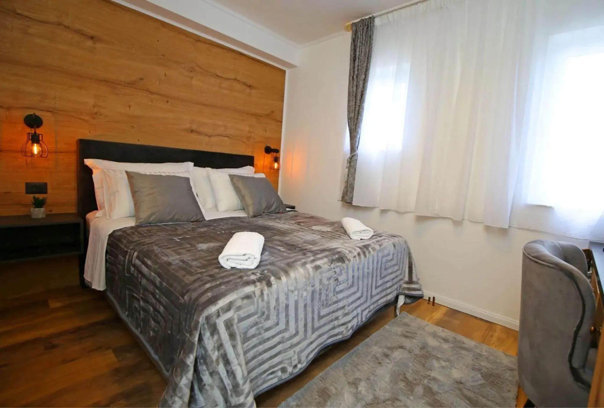 Double Room in Apartmani Krka Rooms Double Room in Apartmani Krka Rooms