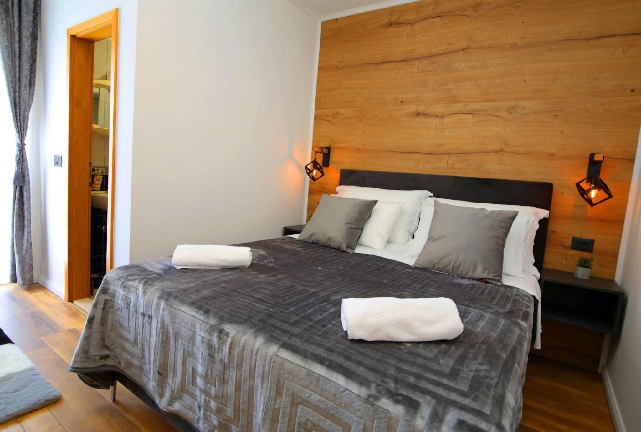 Bed in Apartmani Krka Rooms