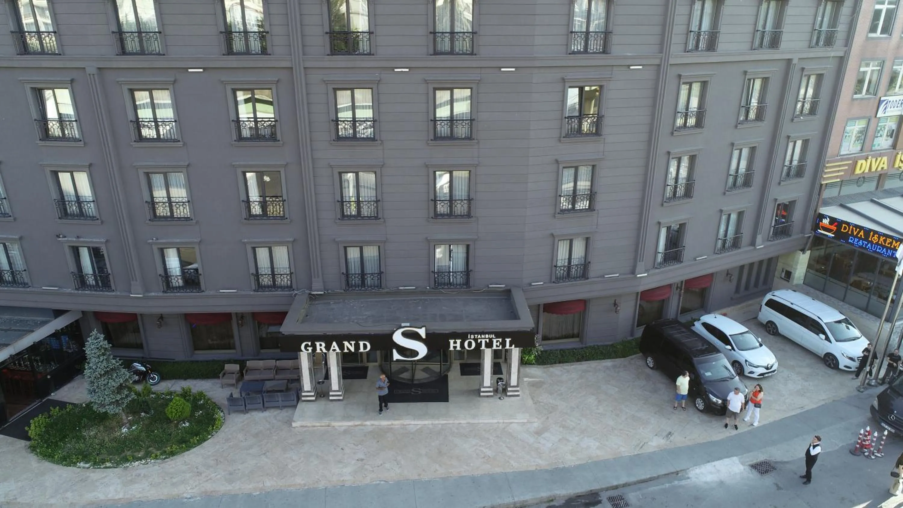 Property building in Grand S Hotel