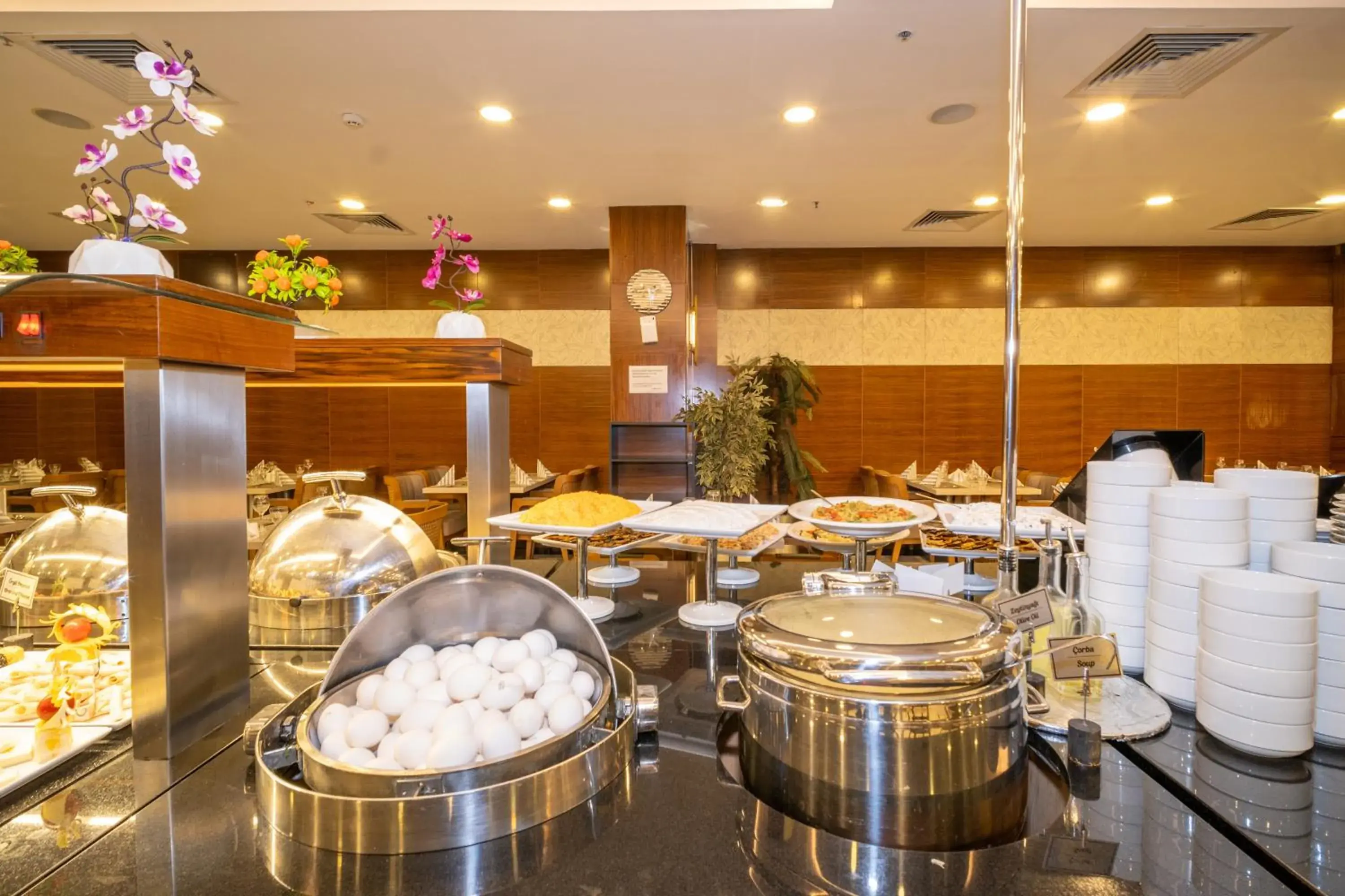 Restaurant/places to eat in Grand S Hotel Restaurant/places to eat in Grand S Hotel