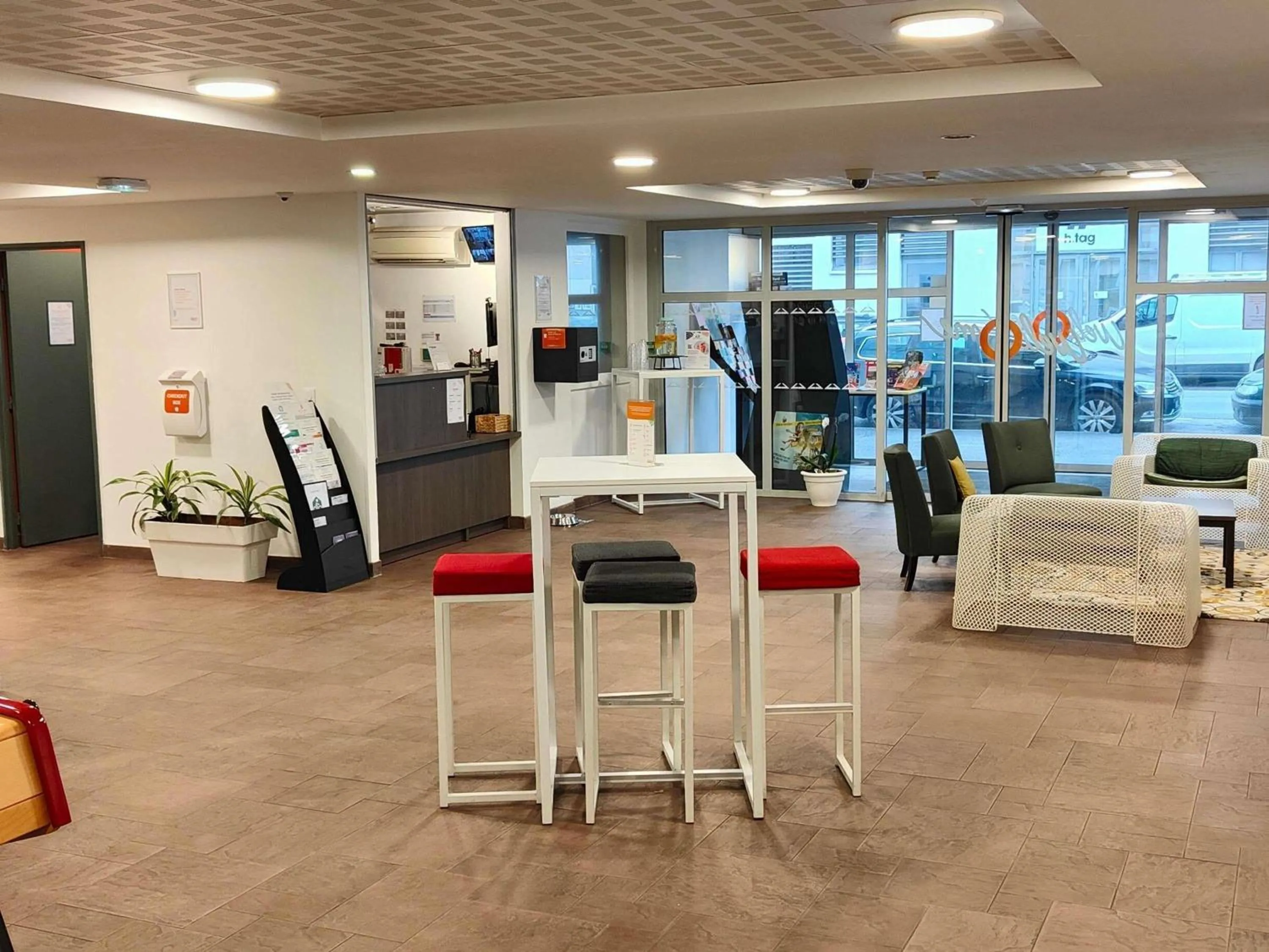 Property building in Aparthotel Adagio Access Poitiers