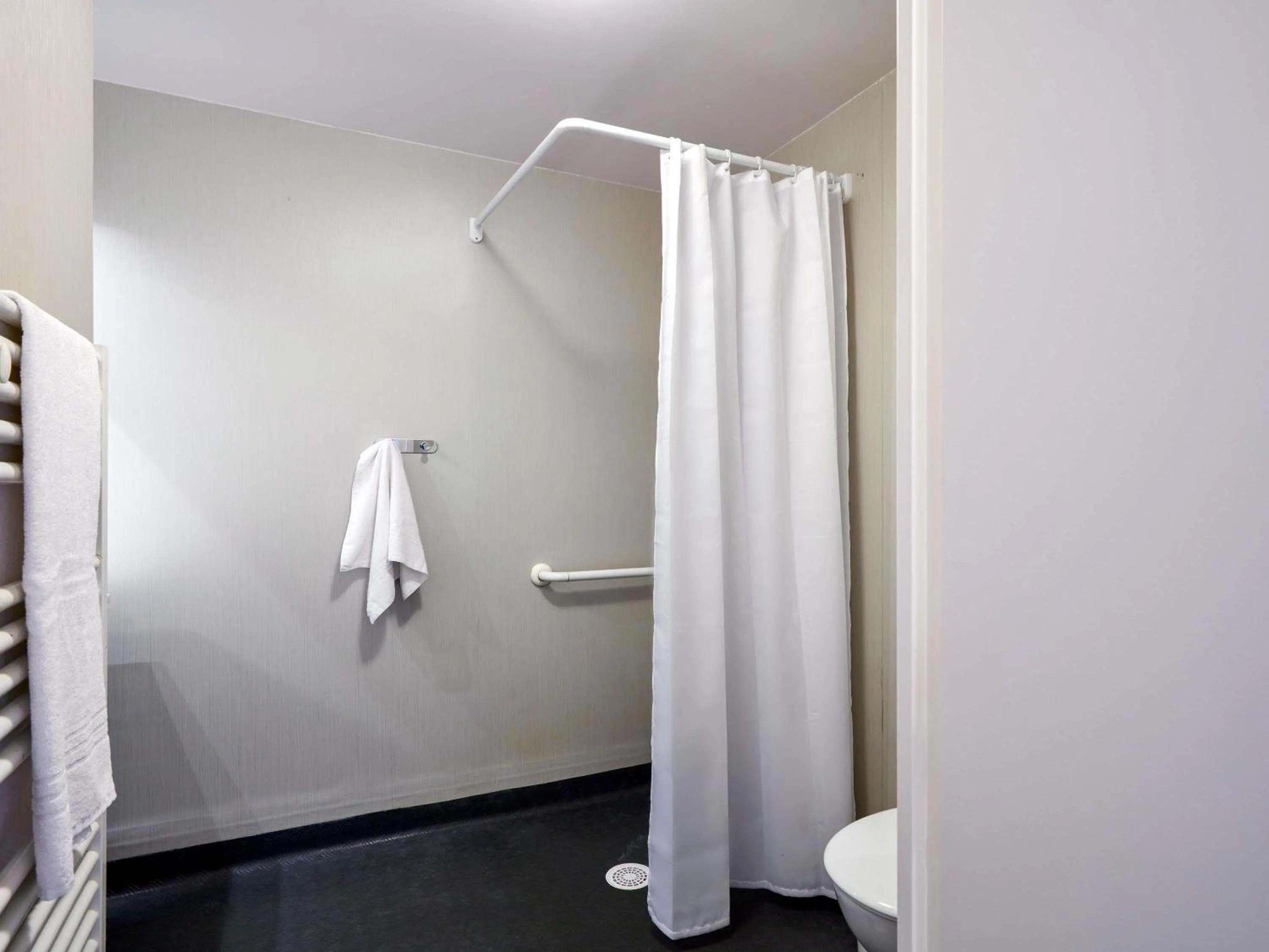 Bedroom in Aparthotel Adagio Access Poitiers