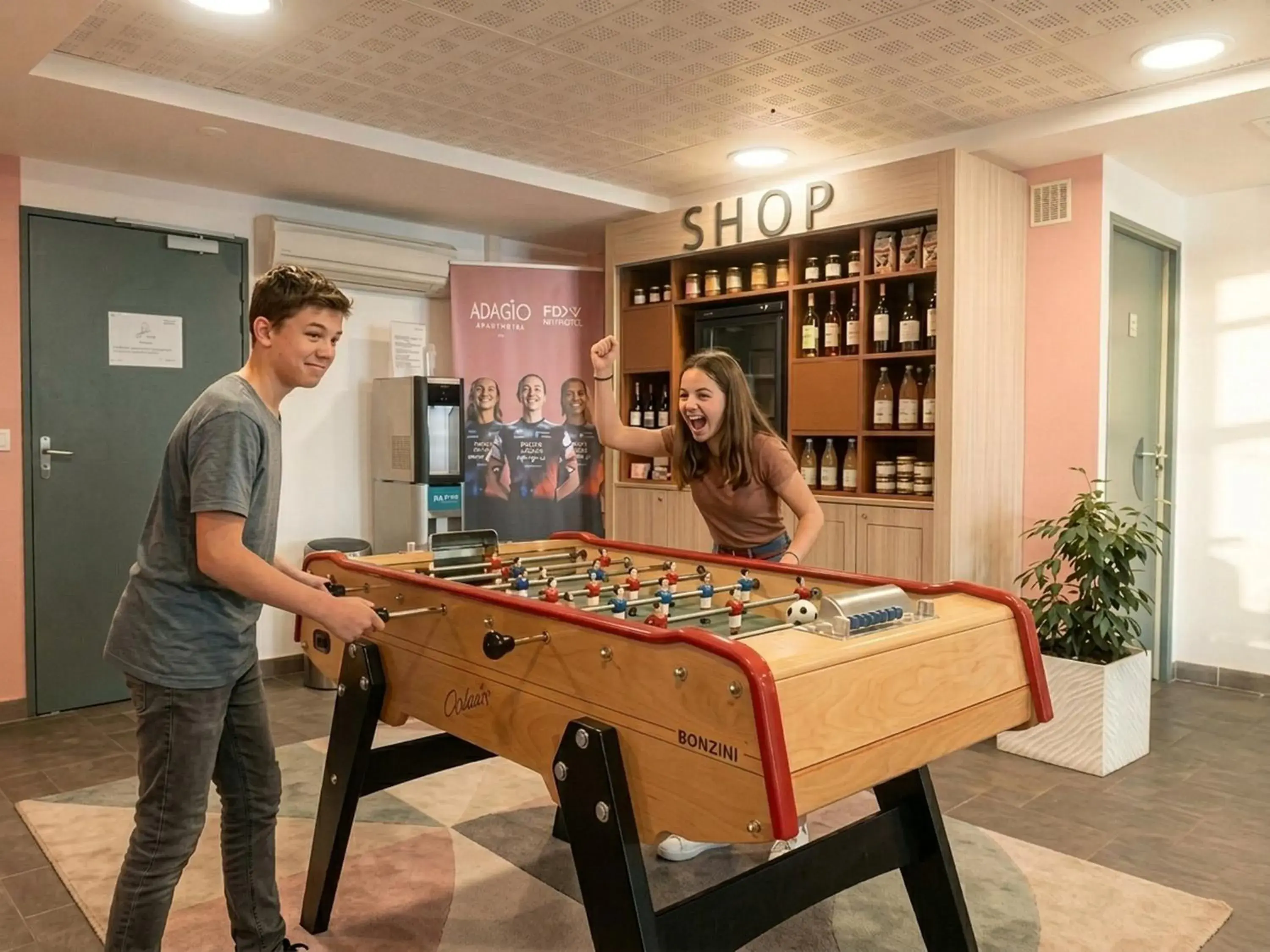 Property building in Aparthotel Adagio Access Poitiers Property building in Aparthotel Adagio Access Poitiers