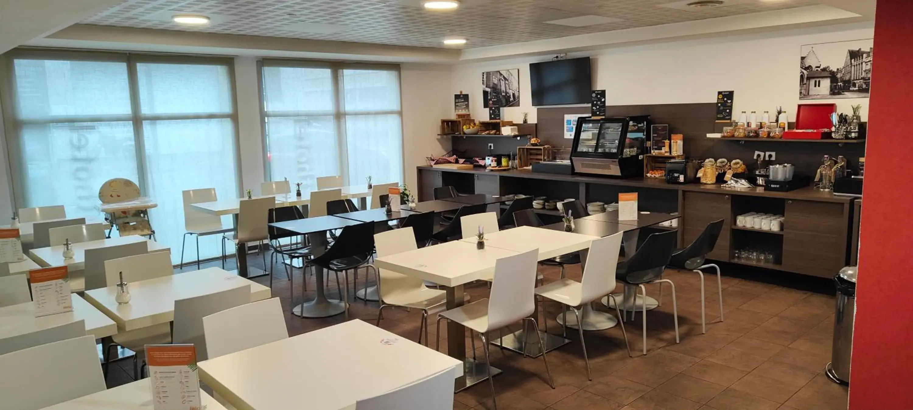 Breakfast in Aparthotel Adagio Access Poitiers Breakfast in Aparthotel Adagio Access Poitiers