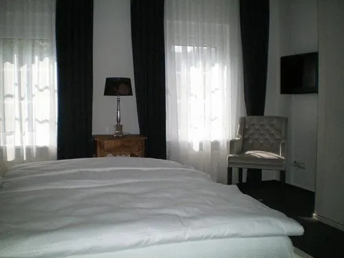 Photo of the whole room, Bed in Hotel Stadt Coblenz