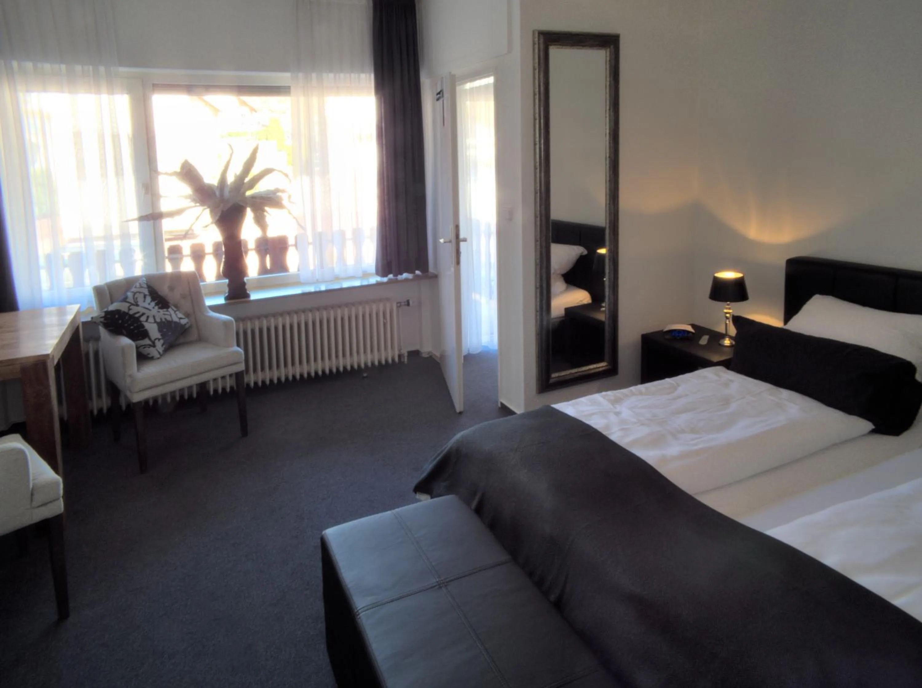 Day, Bed in Hotel Stadt Coblenz