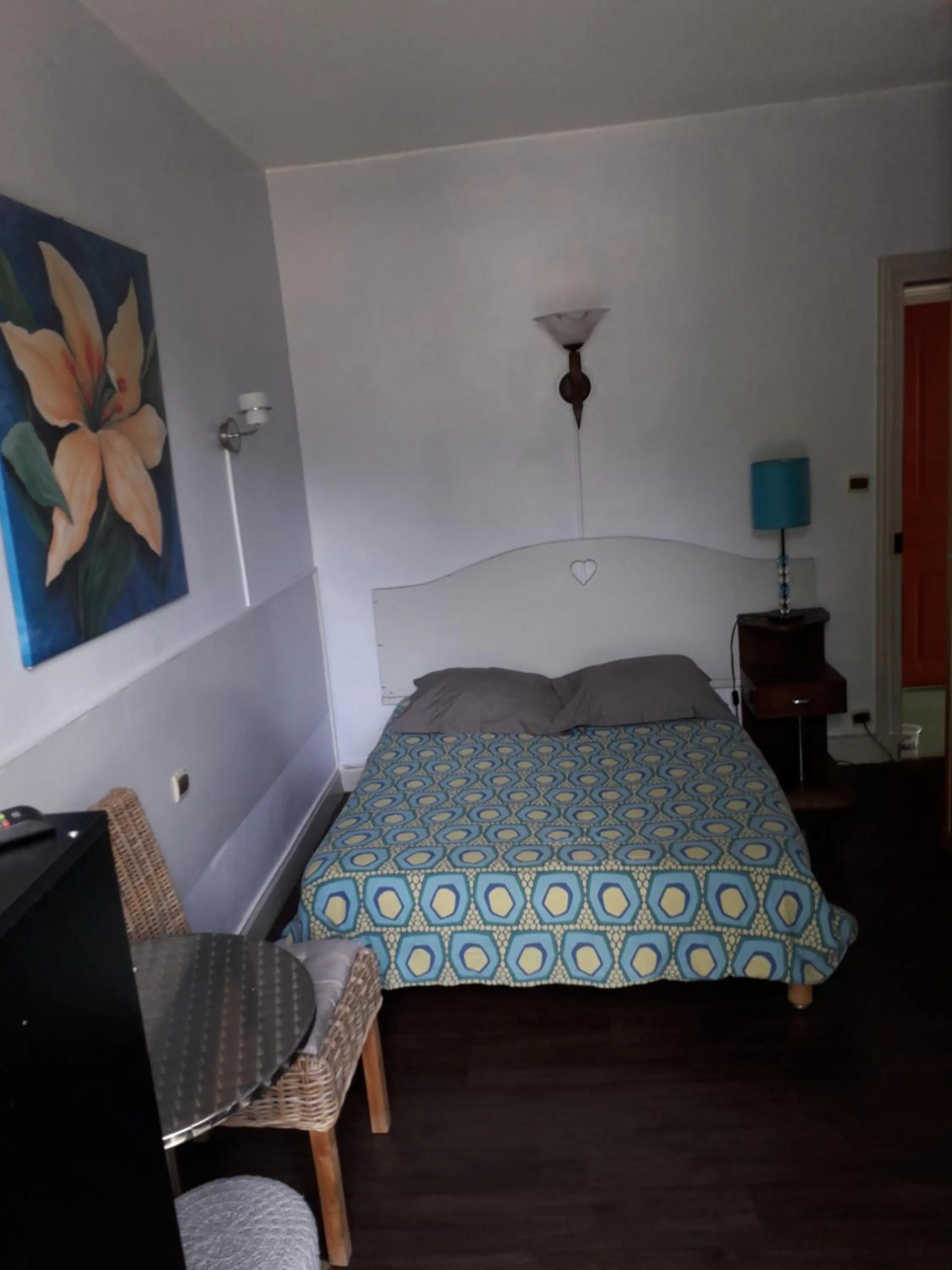 Photo of the whole room, Bed in Pension Saint Antoine