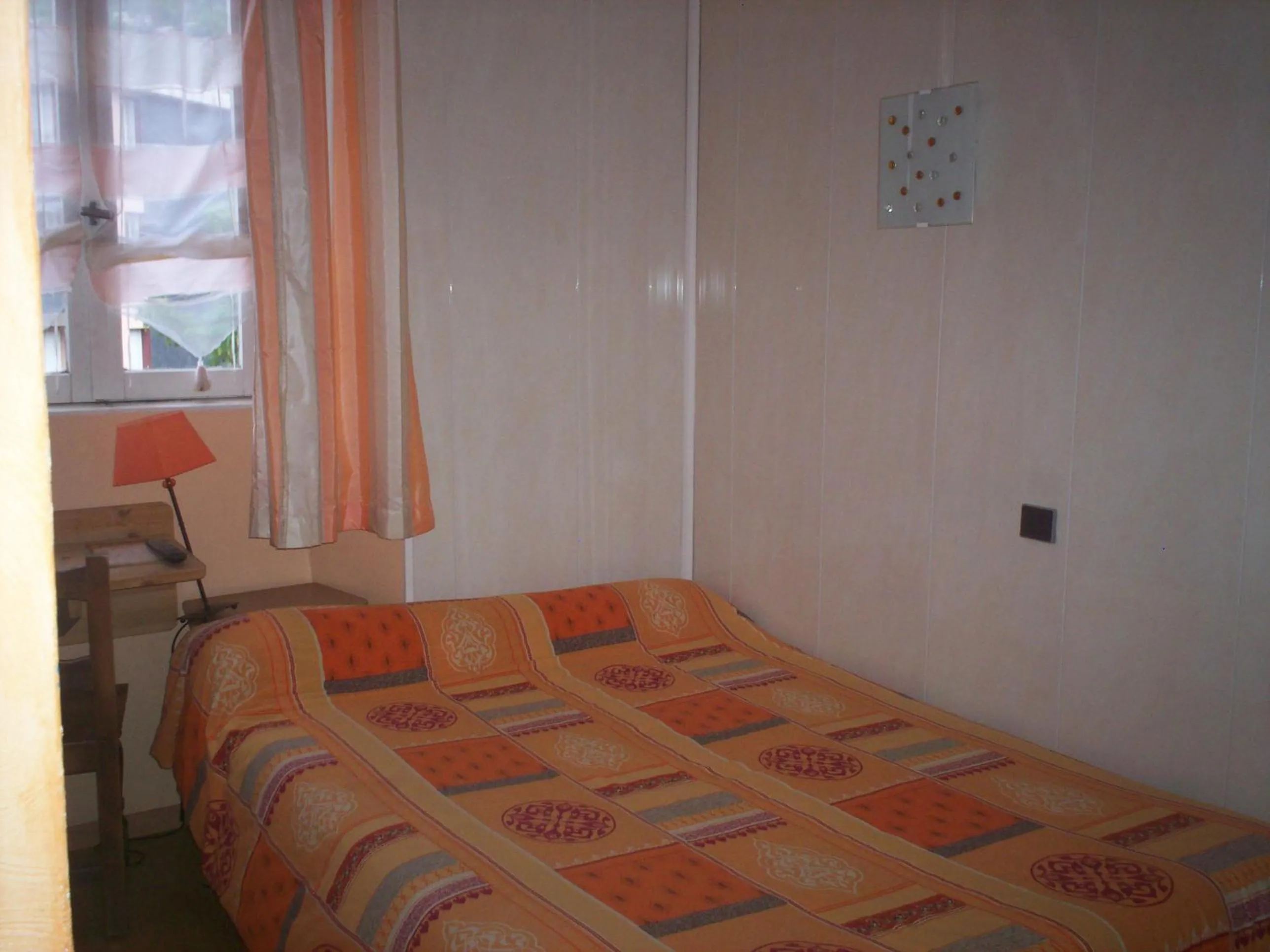 Photo of the whole room, Bed in Pension Saint Antoine