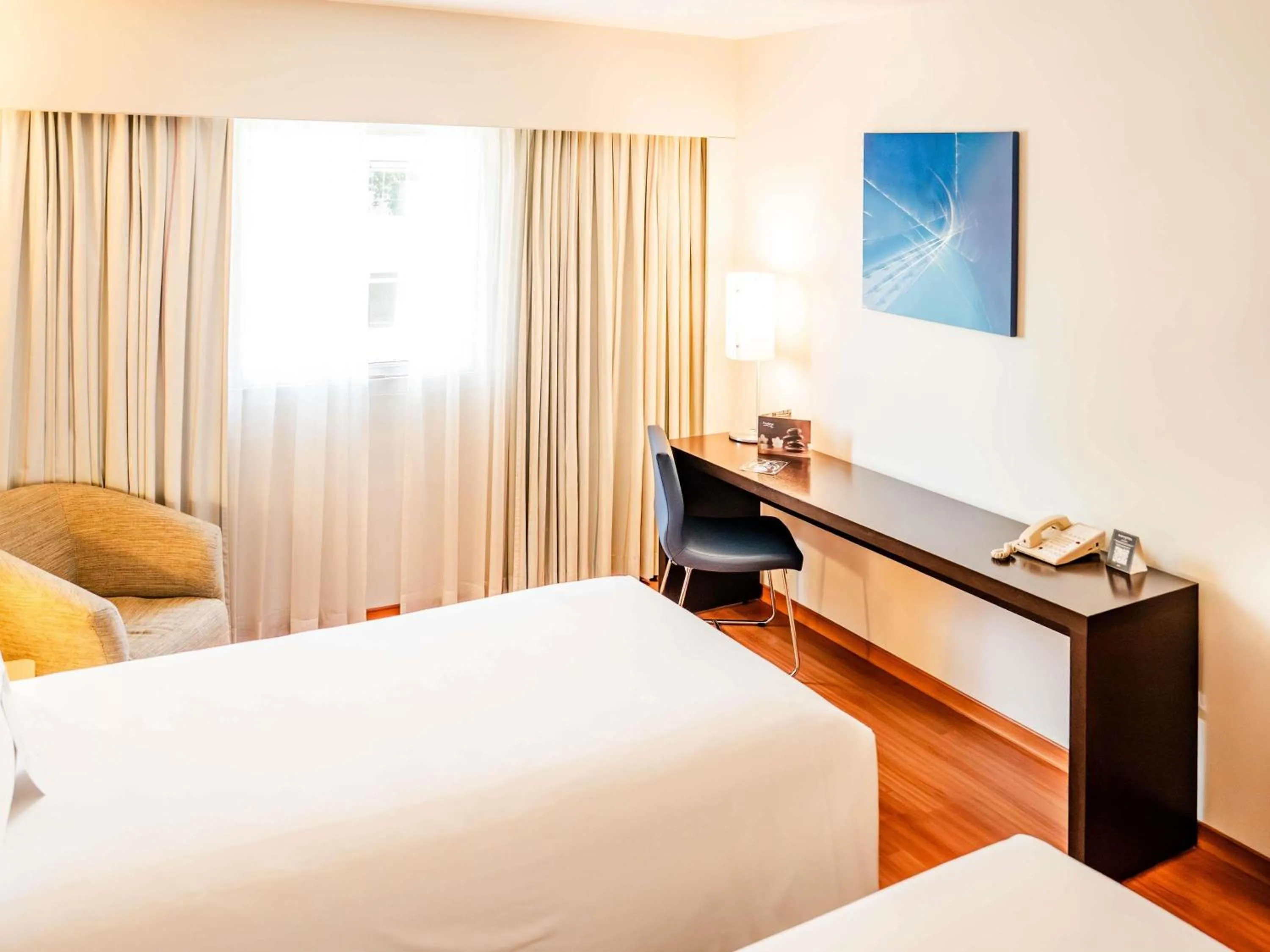 Bedroom, Bed in Novotel Lima San Isidro