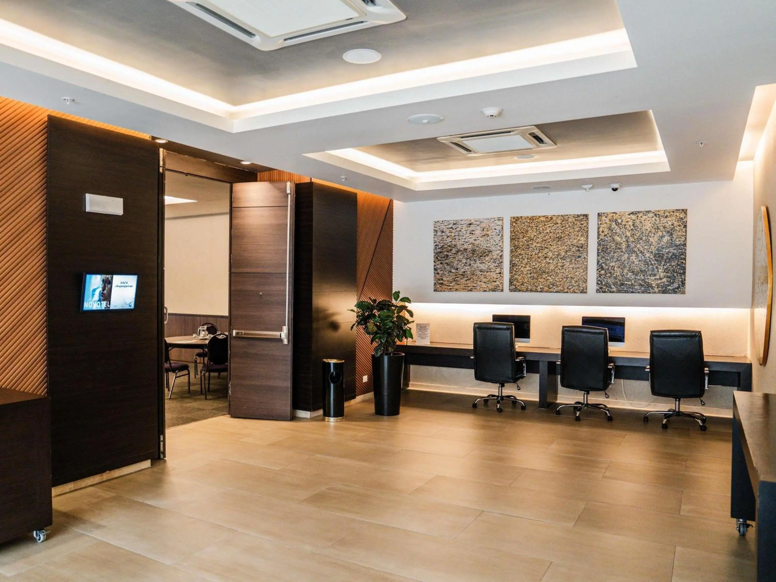 Meeting/conference room in Novotel Lima San Isidro