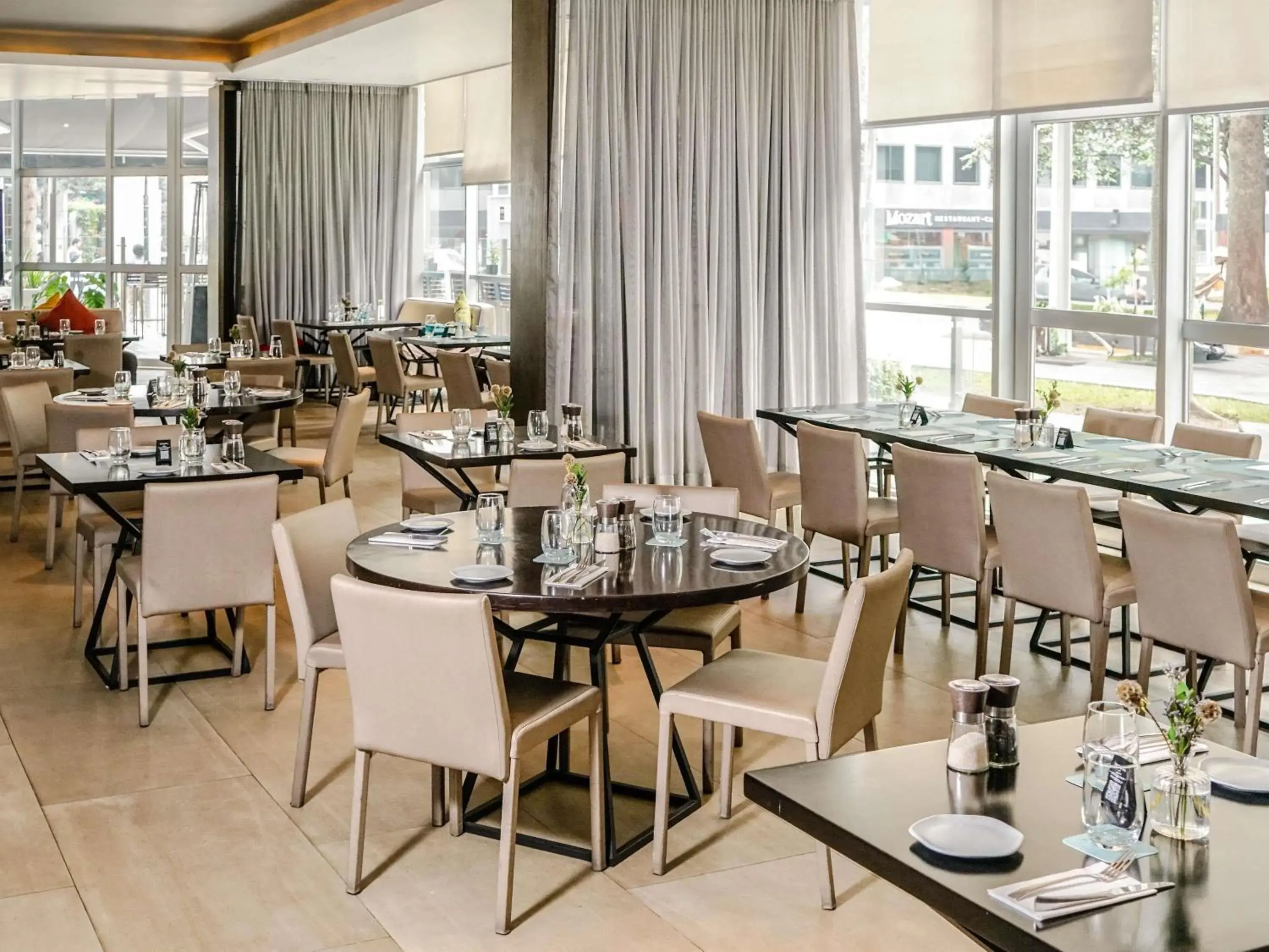 Restaurant/places to eat in Novotel Lima San Isidro Restaurant/places to eat in Novotel Lima San Isidro