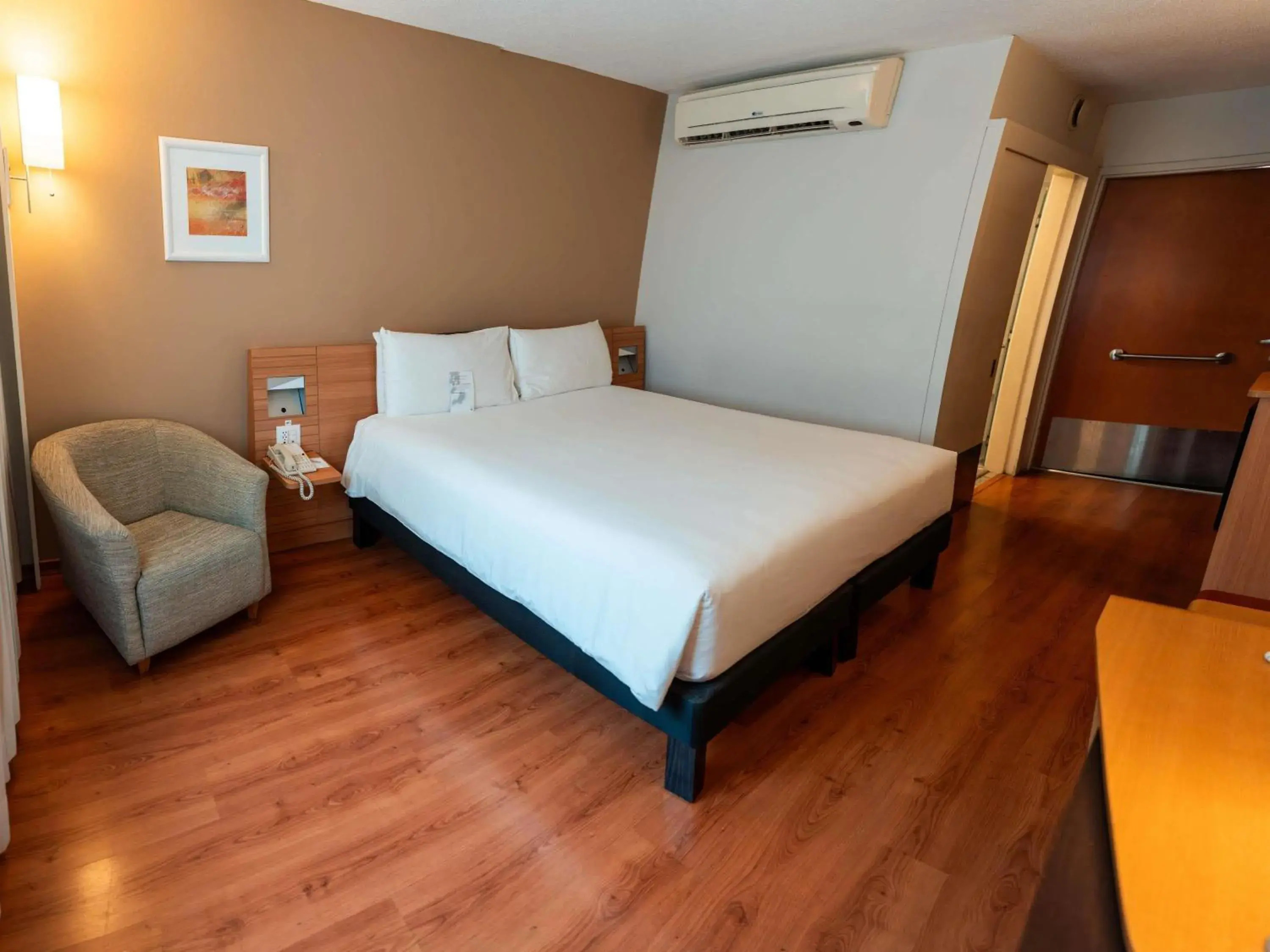 Bedroom, Bed in Novotel Lima San Isidro Bedroom, Bed in Novotel Lima San Isidro