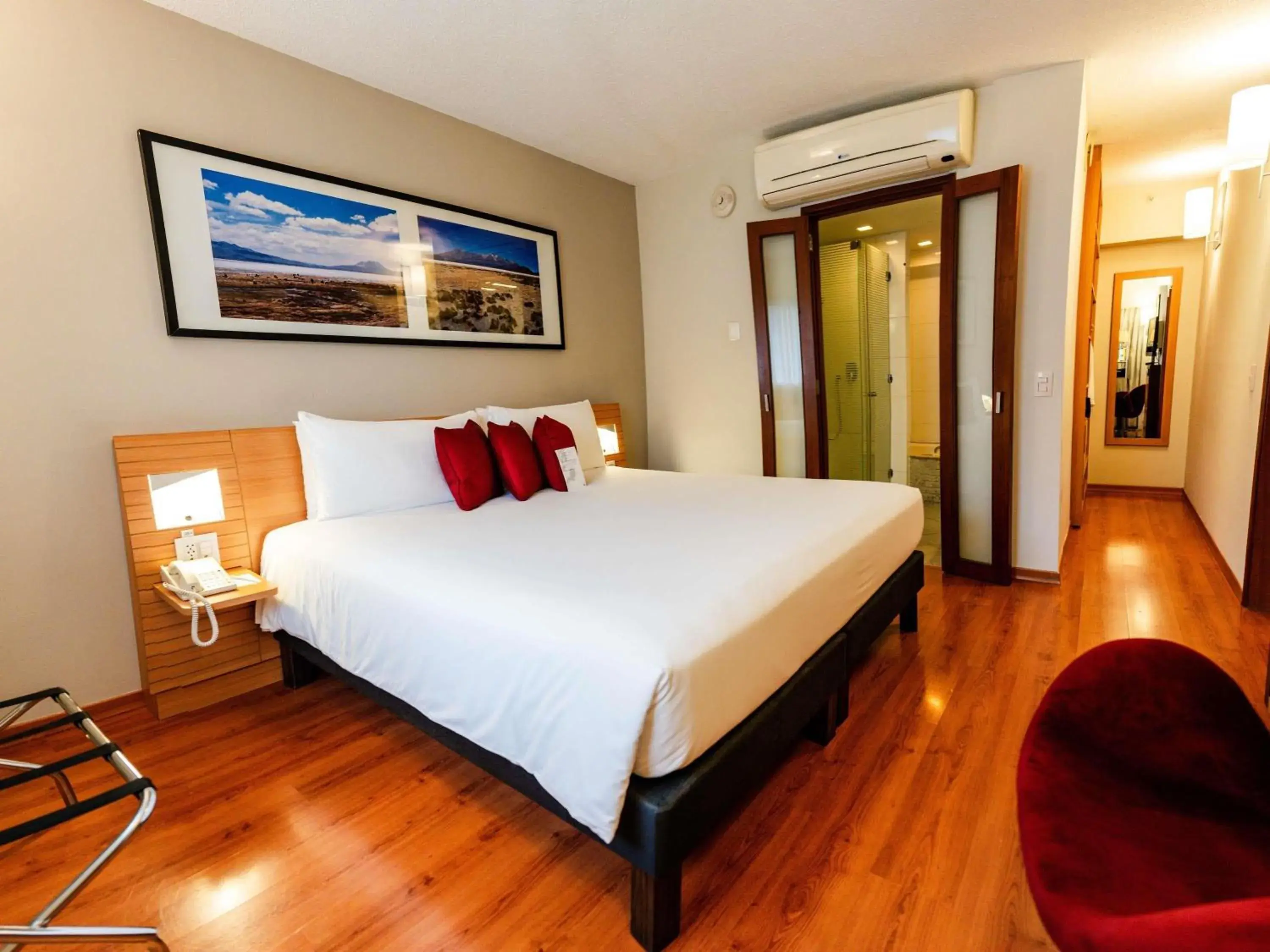 Bedroom, Bed in Novotel Lima San Isidro Bedroom, Bed in Novotel Lima San Isidro