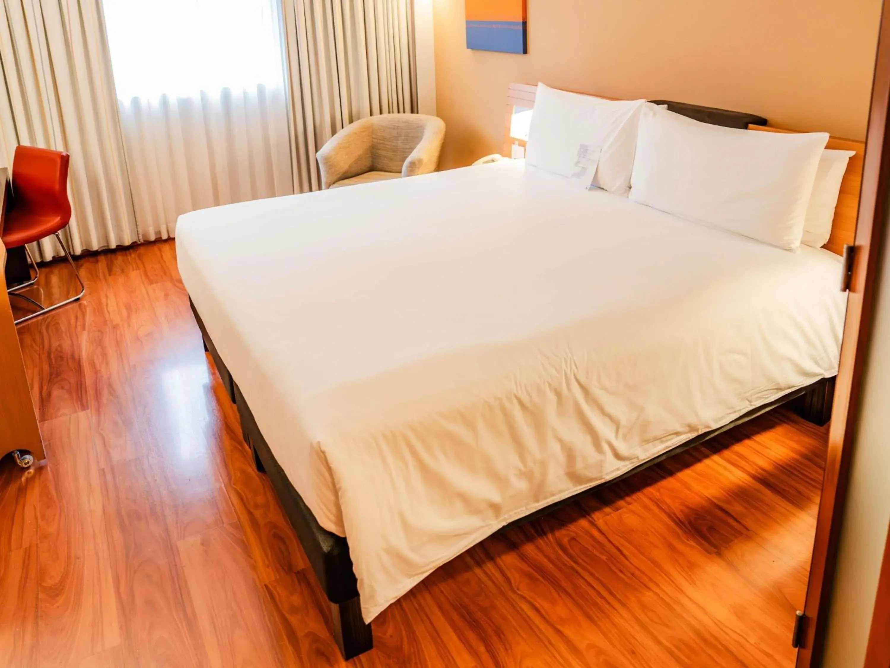 Bedroom, Bed in Novotel Lima San Isidro Bedroom, Bed in Novotel Lima San Isidro