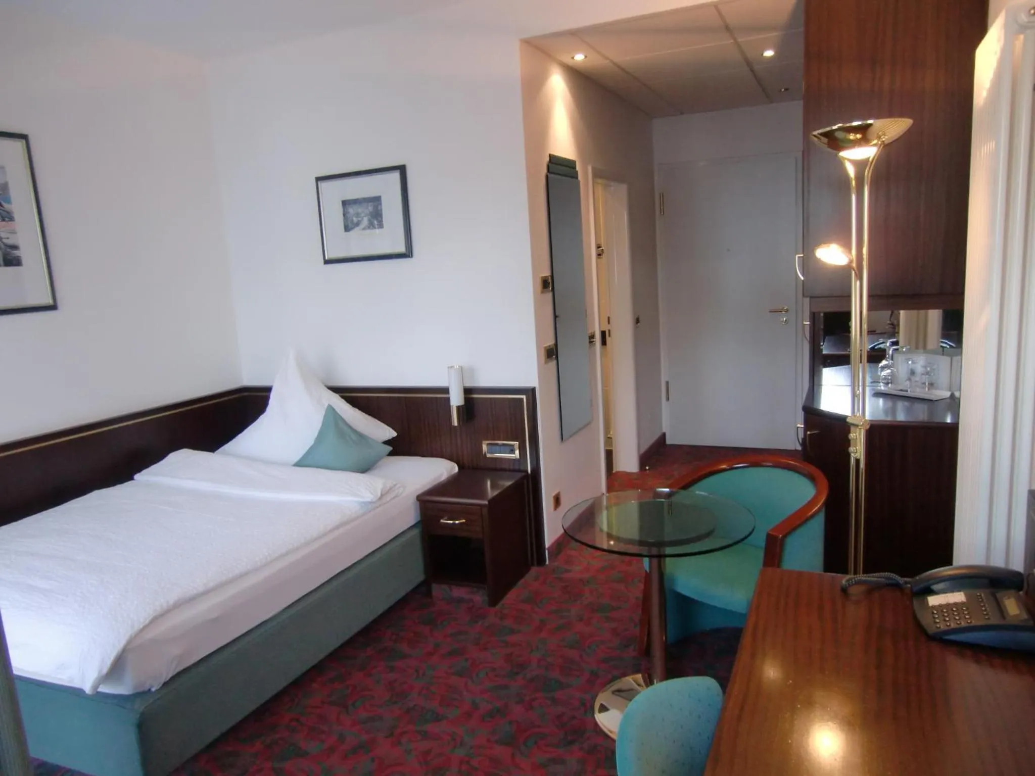 Bedroom, Bed in Hotel Schloss Schwarzenfeld