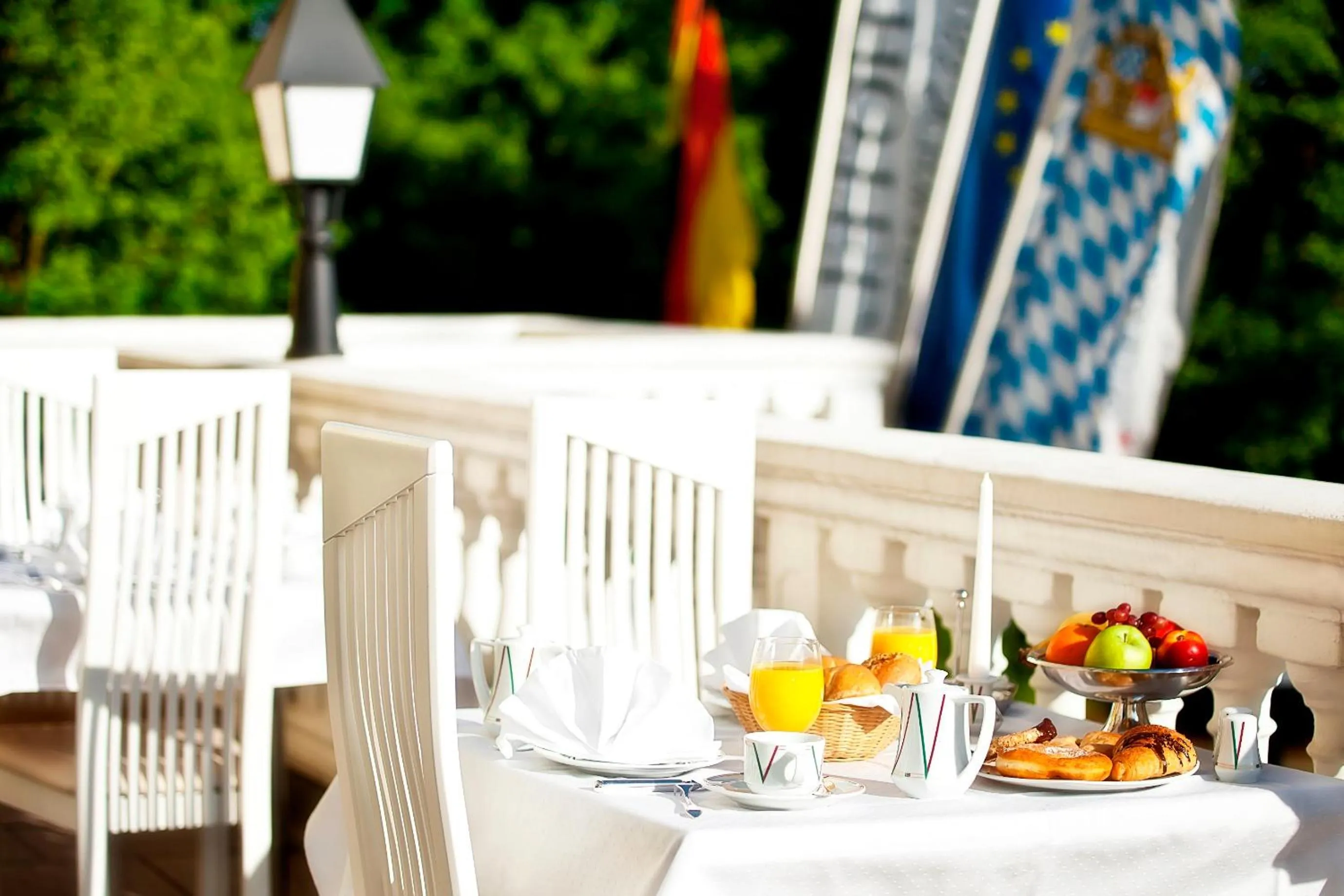 Restaurant/places to eat in Hotel Schloss Schwarzenfeld