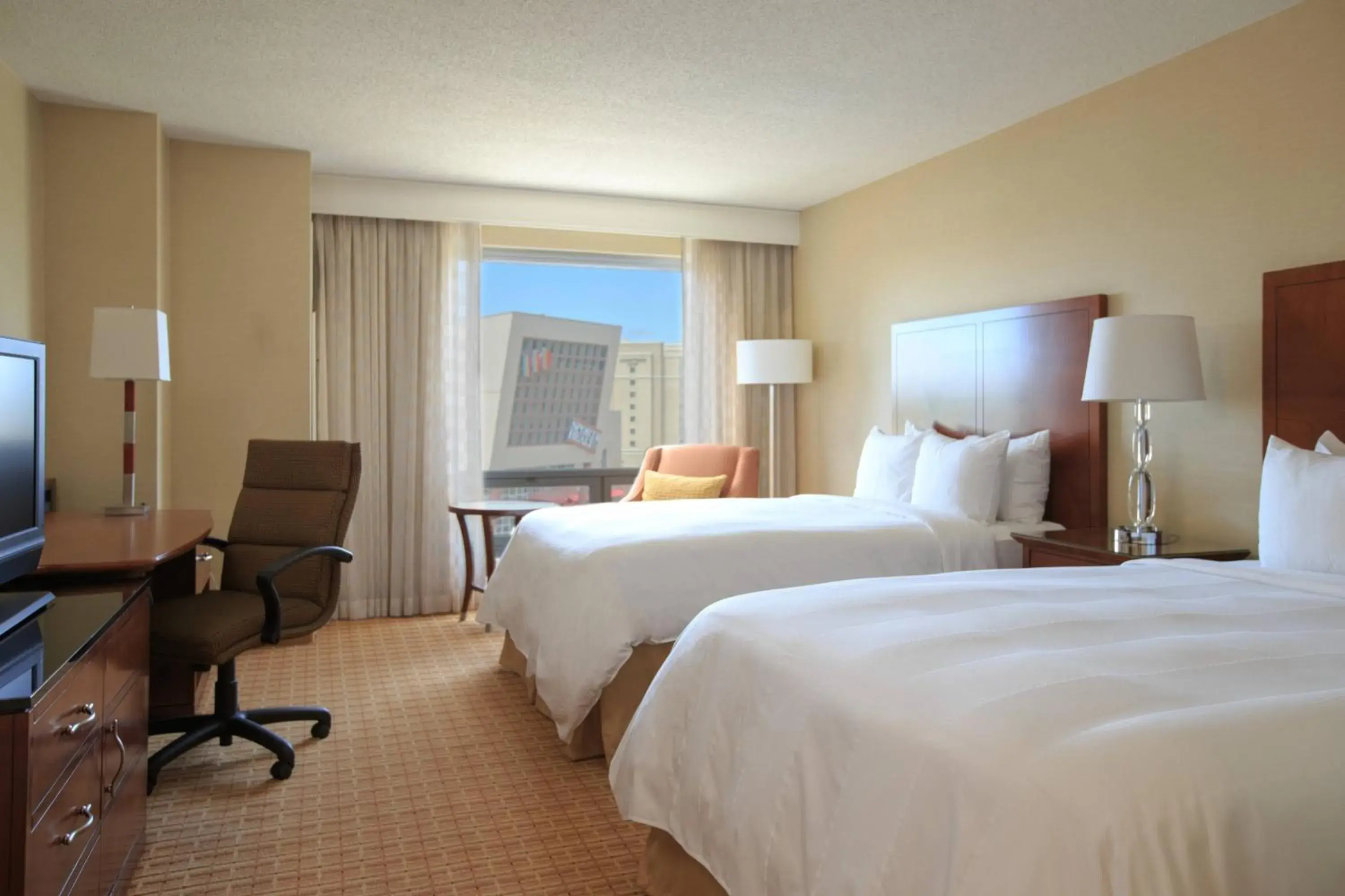 Double Room with 2 Double Beds - Lake View in Gaithersburg Marriott Washingtonian Center Double Room with 2 Double Beds - Lake View in Gaithersburg Marriott Washingtonian Center