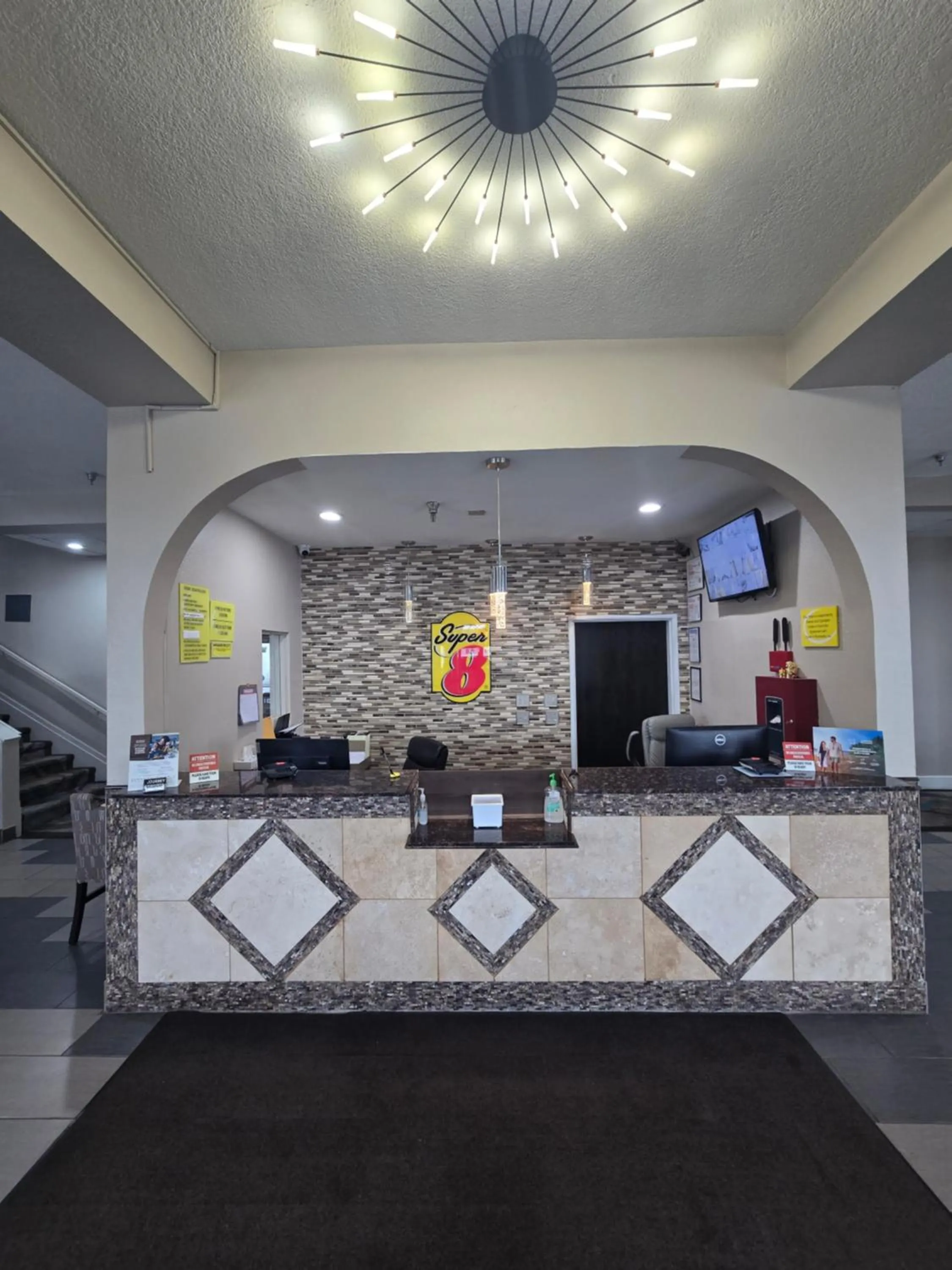 Lobby or reception in Super 8 by Wyndham Kansas City