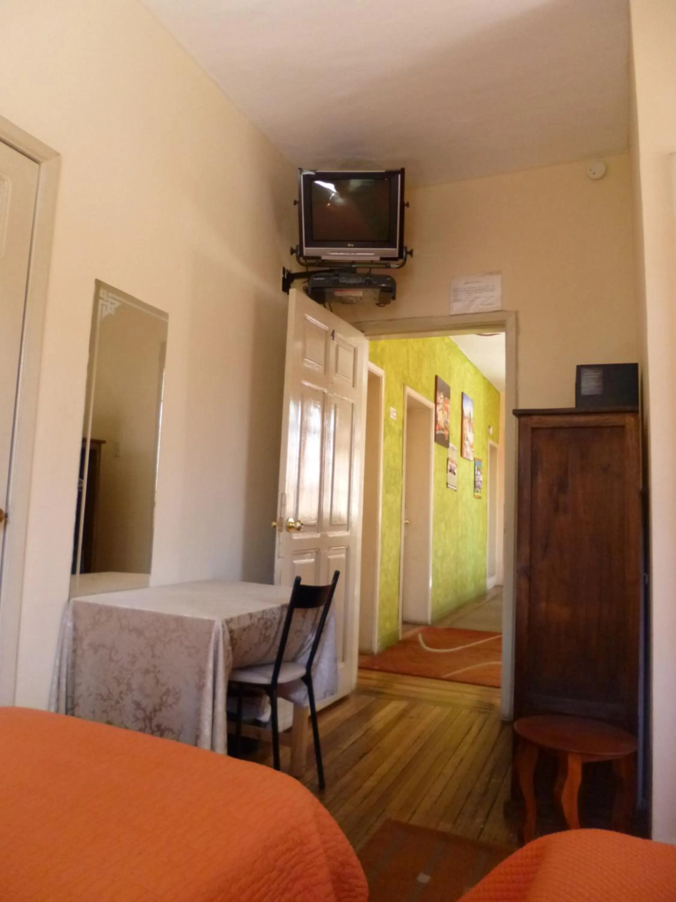 Photo of the whole room in Hotel Andino