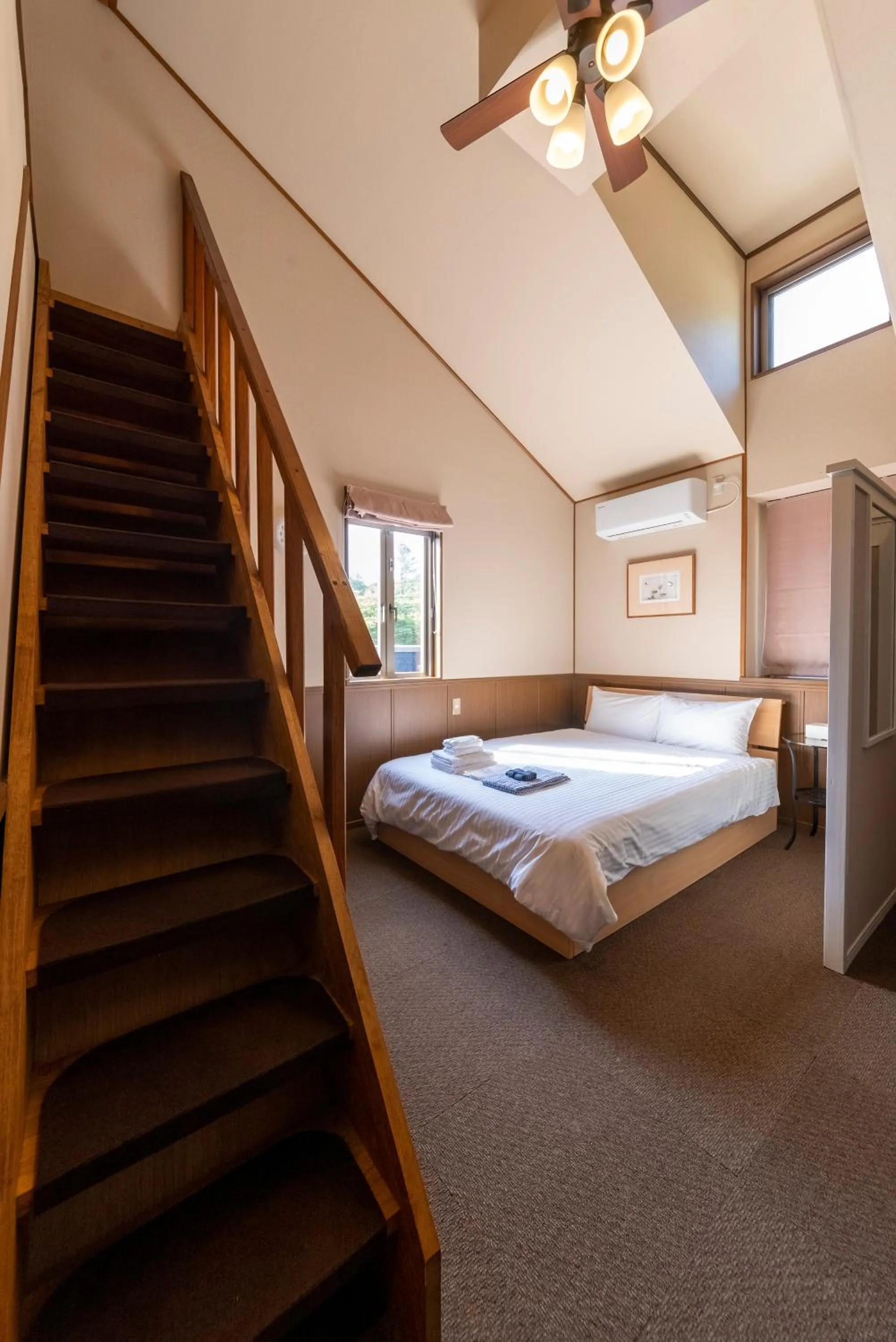 Photo of the whole room, Bed in ETAVIA Yufuin Kinrinko