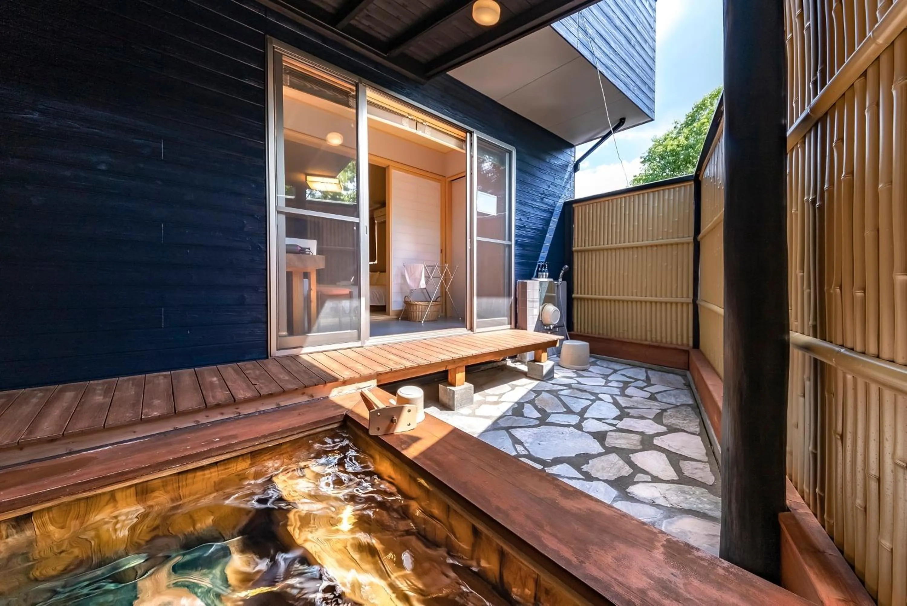 Open Air Bath in ETAVIA Yufuin Kinrinko