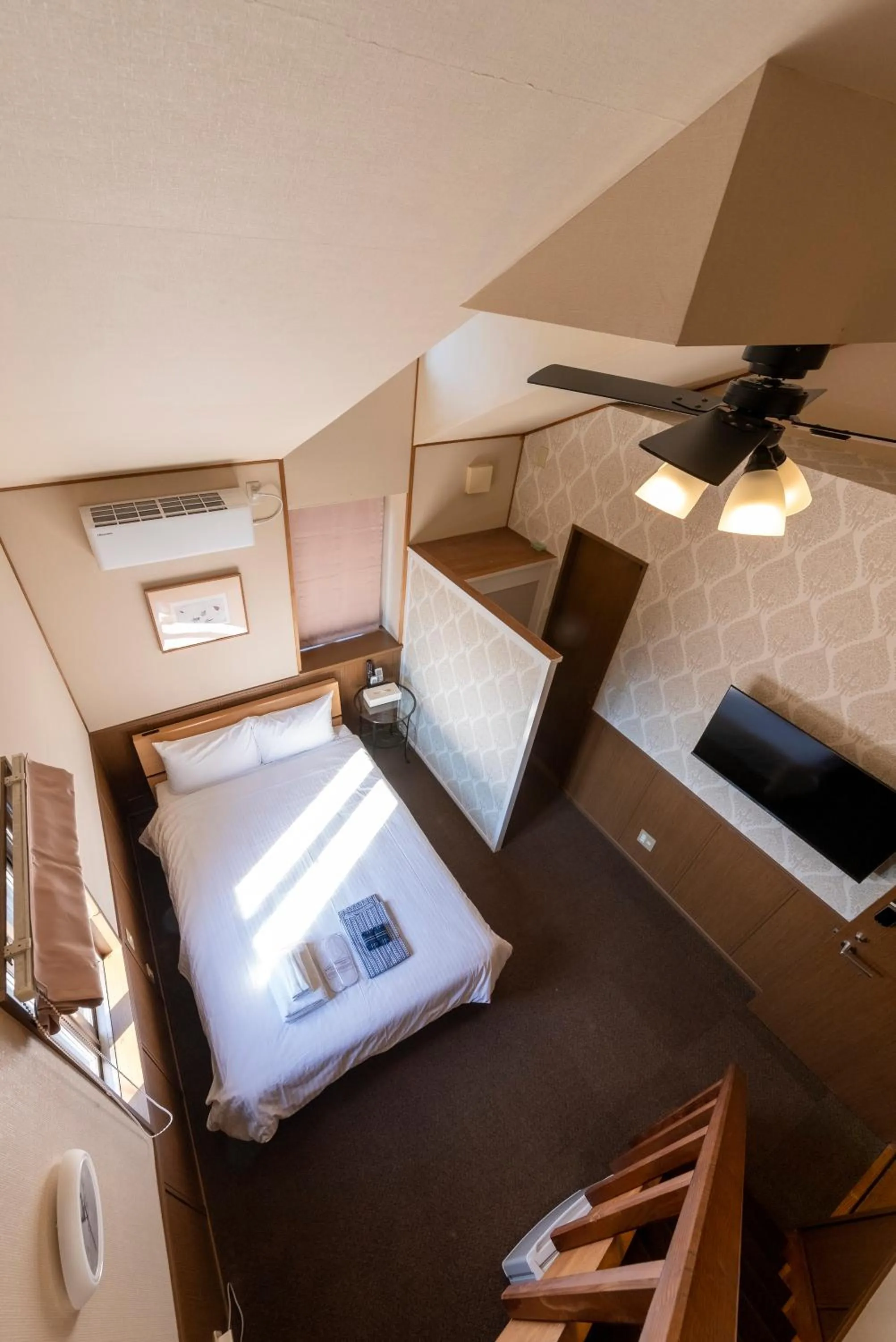 Photo of the whole room, Bed in ETAVIA Yufuin Kinrinko